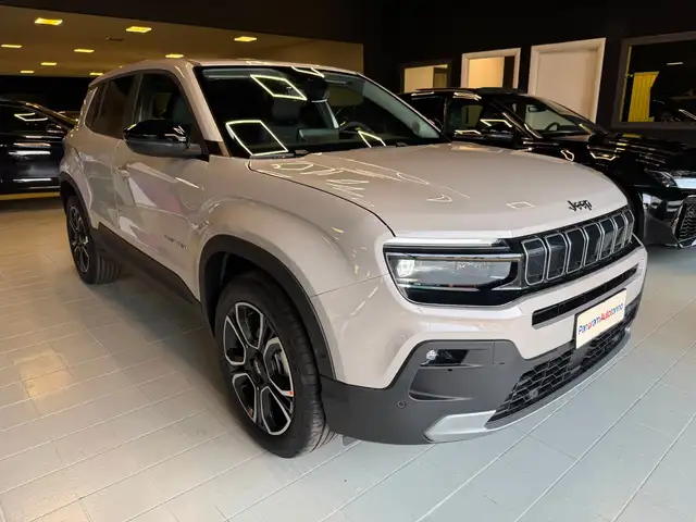 Jeep Avenger view 7