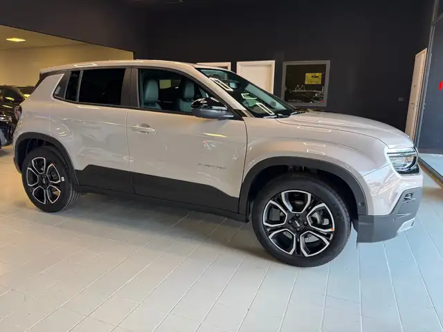 Jeep Avenger view 6