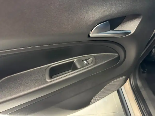 Jeep Avenger view 14