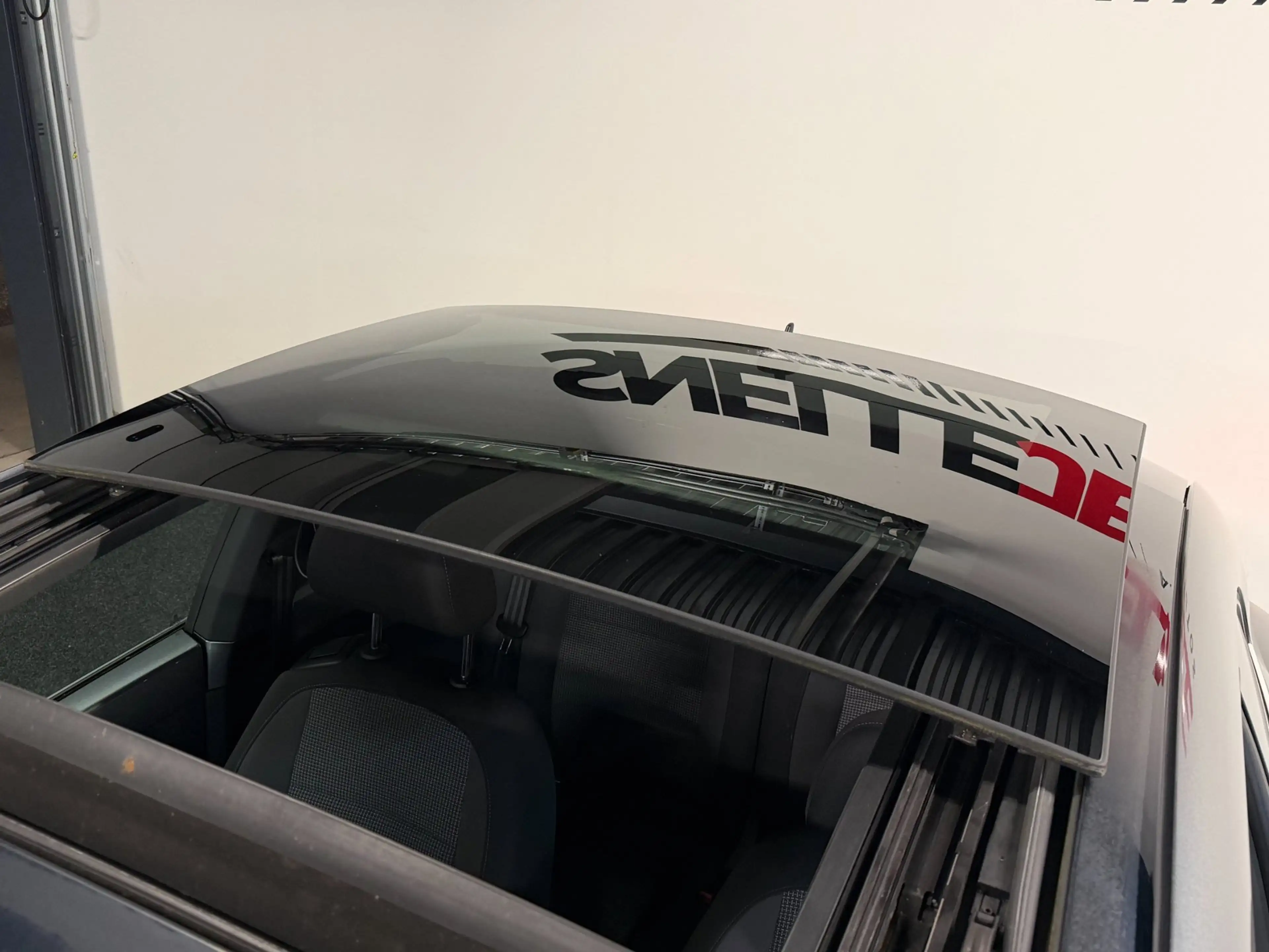 Volkswagen Beetle 1.4 TSI Sport| PANO|PDC|STOELVERWARMING| — photo 9