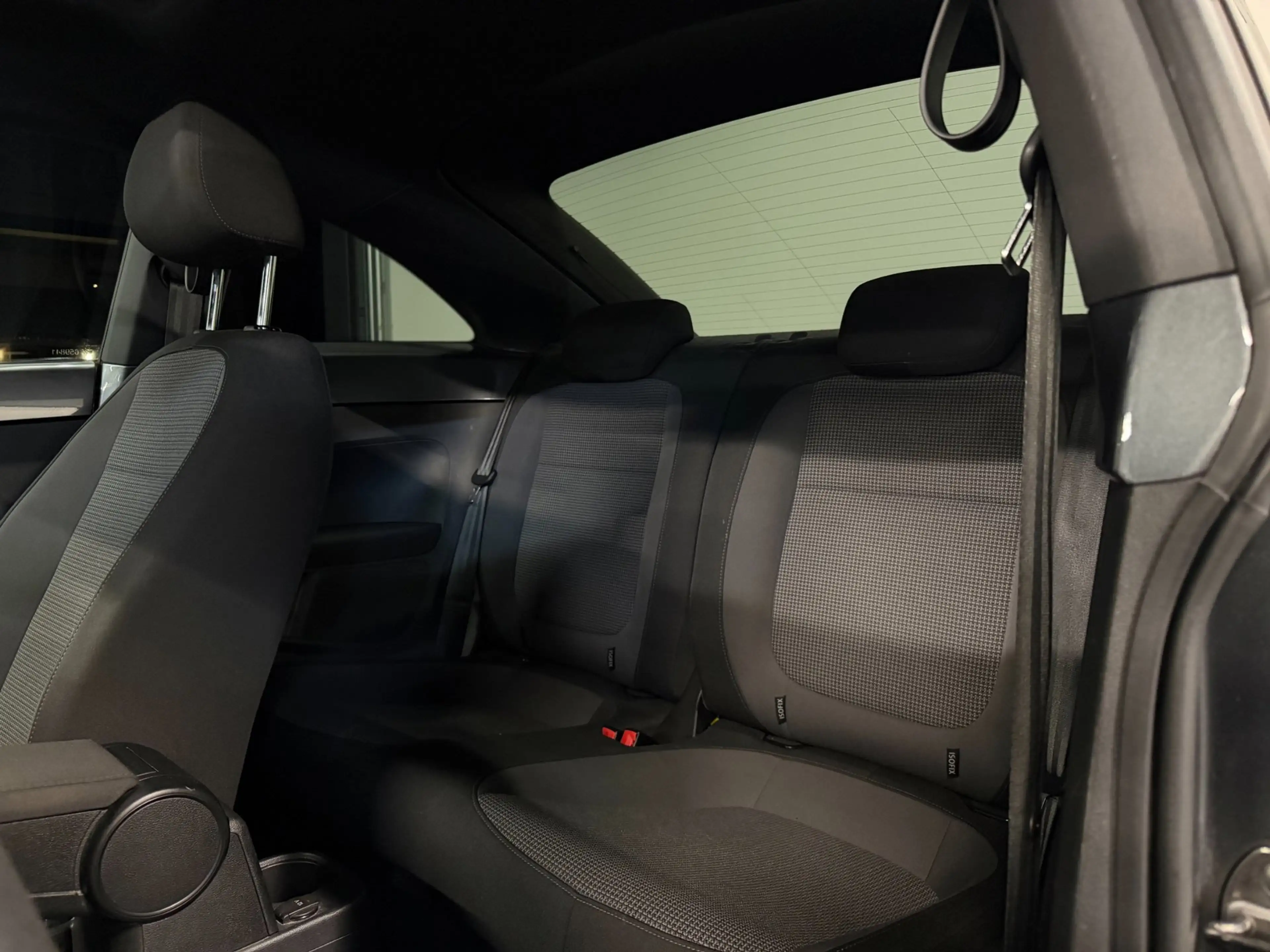 Volkswagen Beetle 1.4 TSI Sport| PANO|PDC|STOELVERWARMING| — photo 11