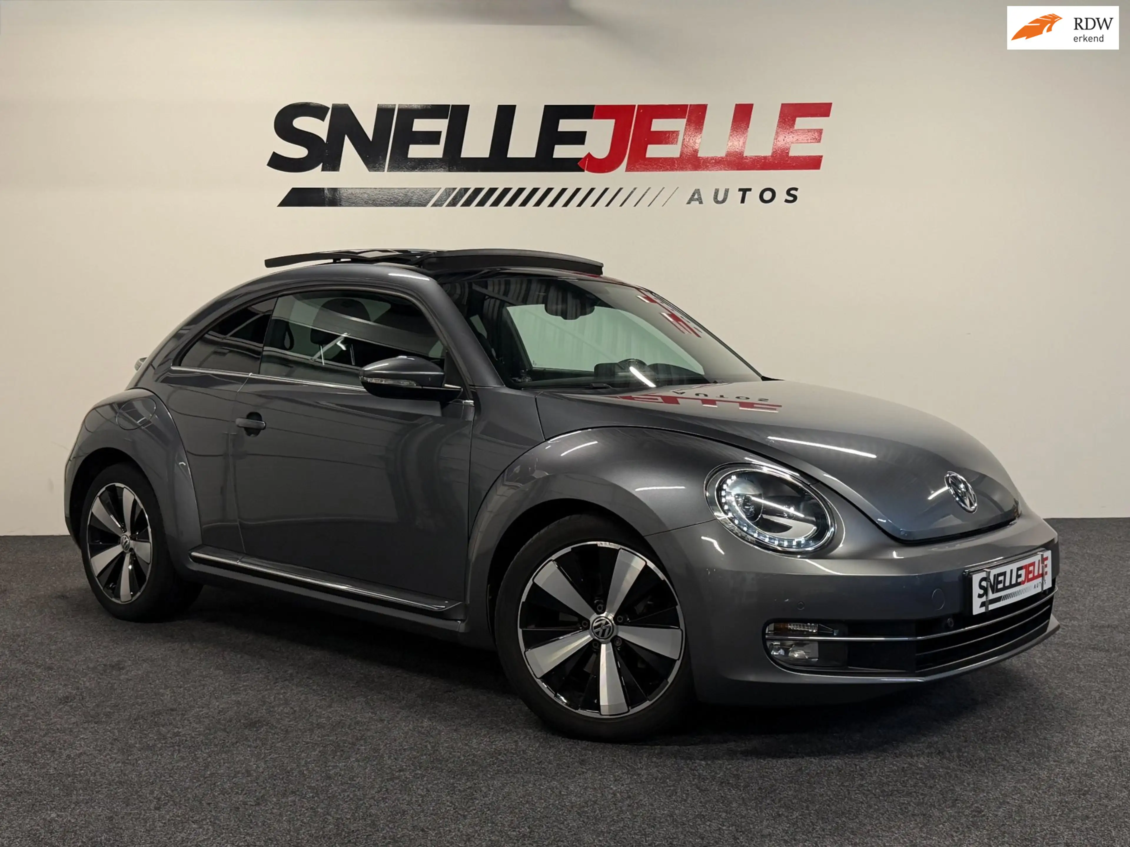 Volkswagen Beetle 1.4 TSI Sport| PANO|PDC|STOELVERWARMING|