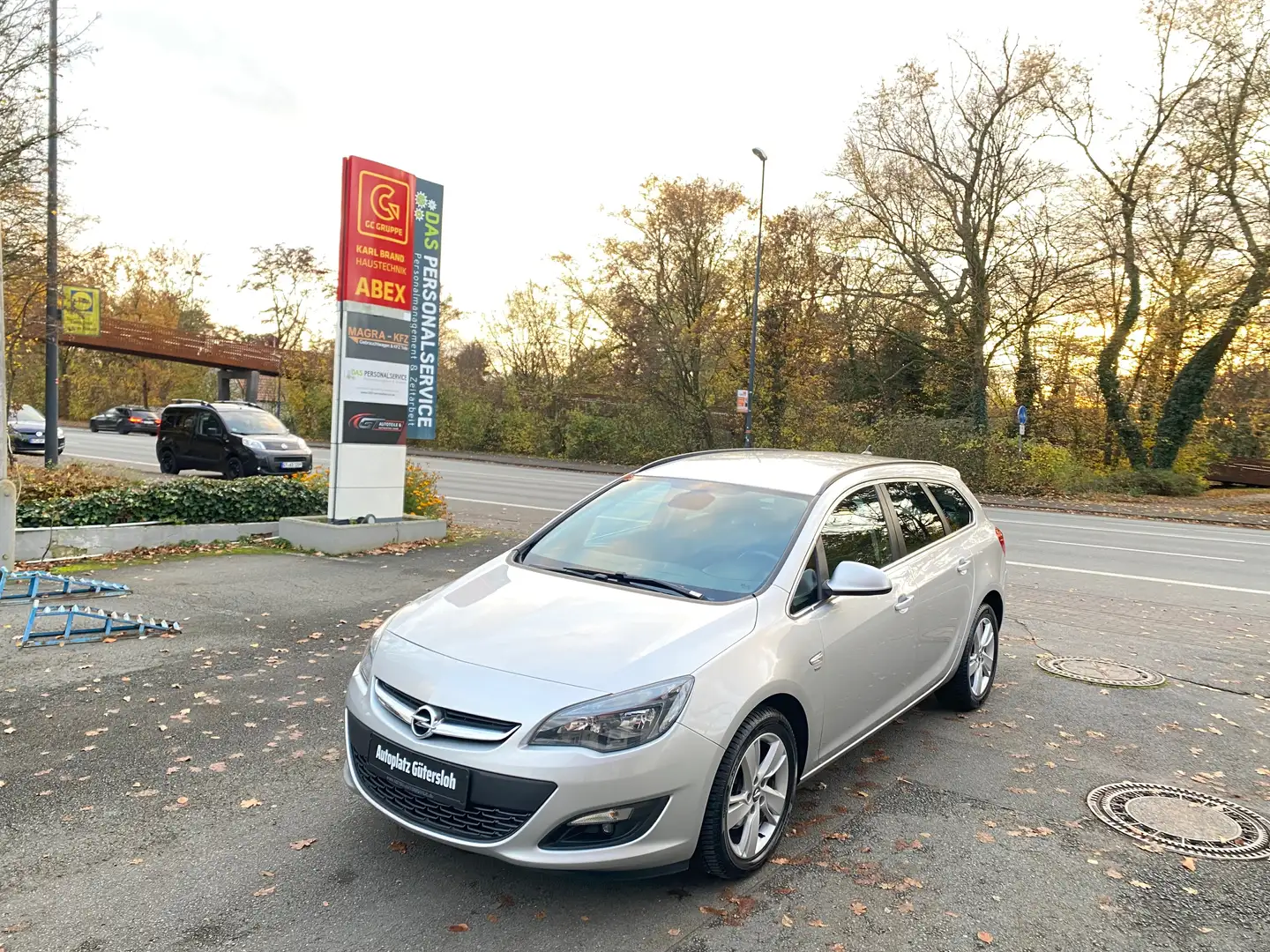Opel Astra Astra J 1.6 CDTI DPF ST ENERGY NAVI KLIMA SHZ PDC Silber - 1