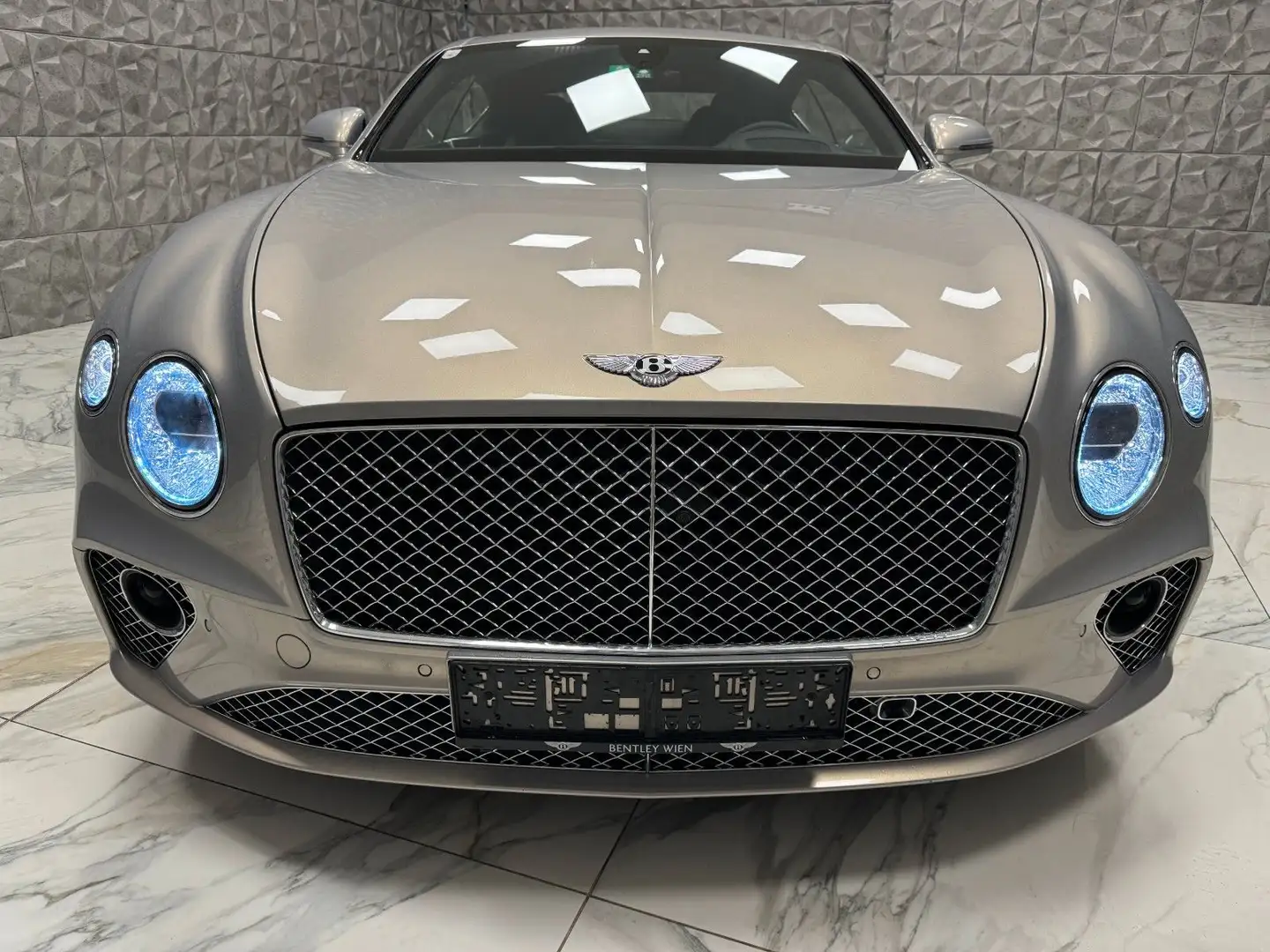 Bentley Continental GT 6.0 W12 4WD Gold - 2