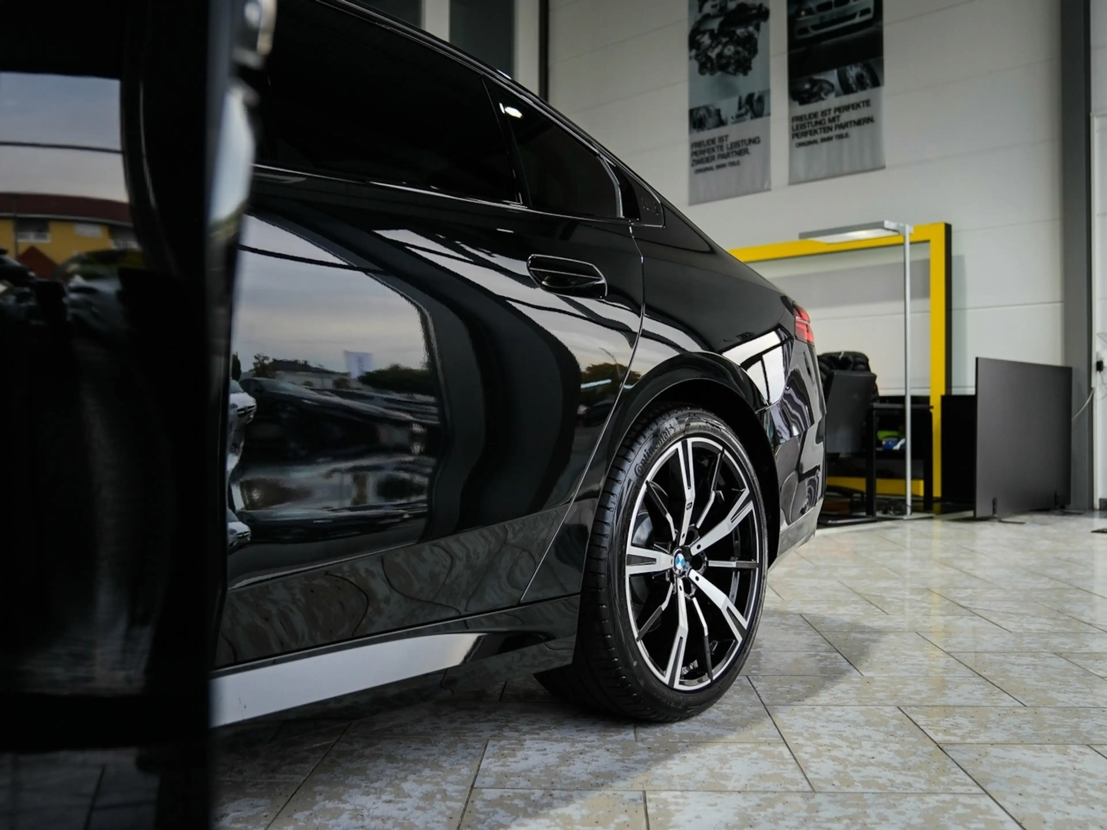 BMW 520 520d xDrive M Sport AHK 20LM Harman Kamera — photo 12