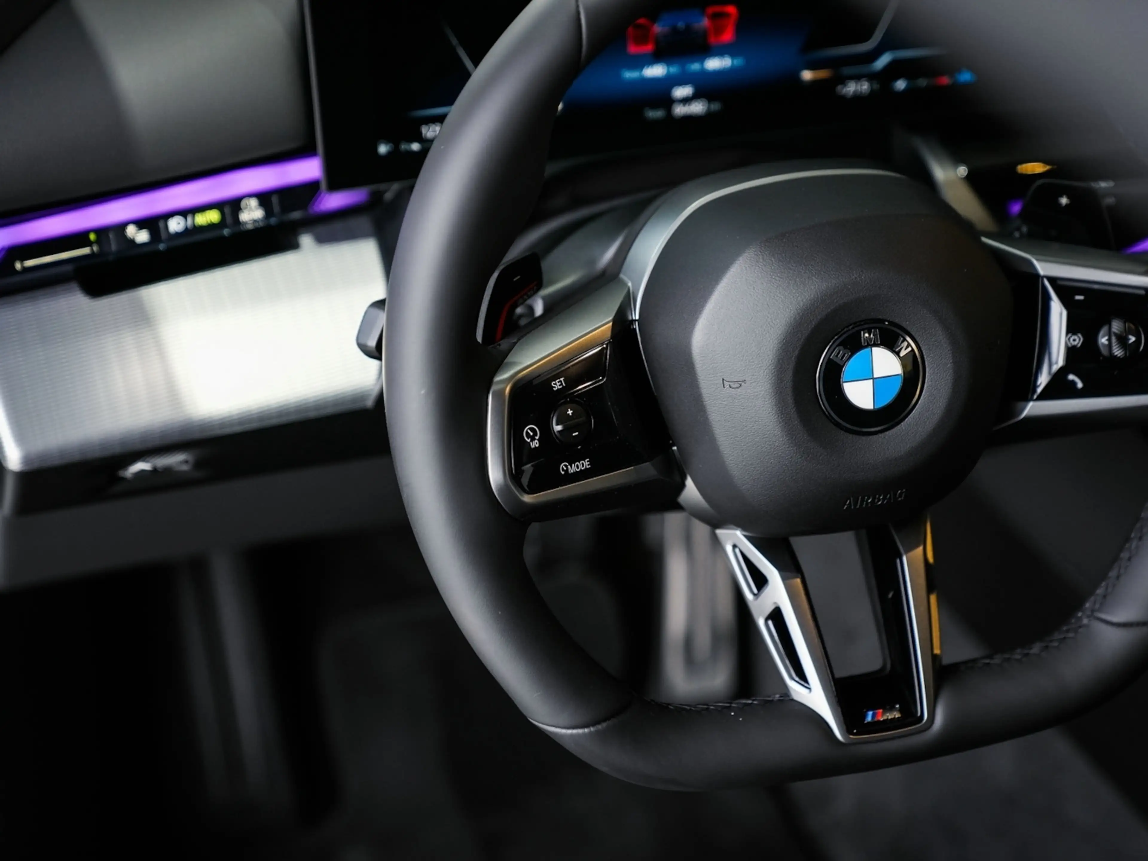BMW 520 520d xDrive M Sport AHK 20LM Harman Kamera — photo 13