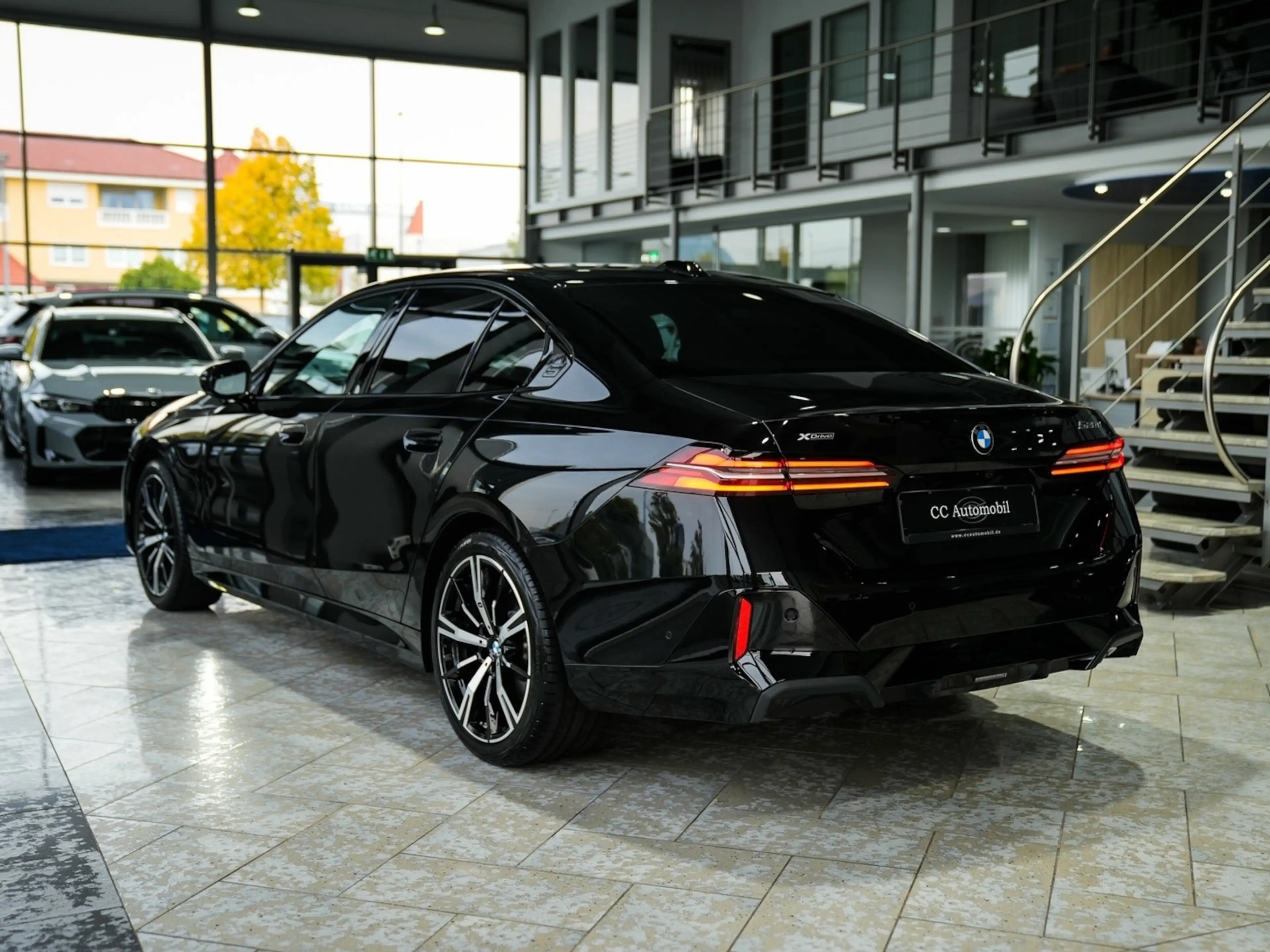 BMW 520 520d xDrive M Sport AHK 20LM Harman Kamera — photo 11
