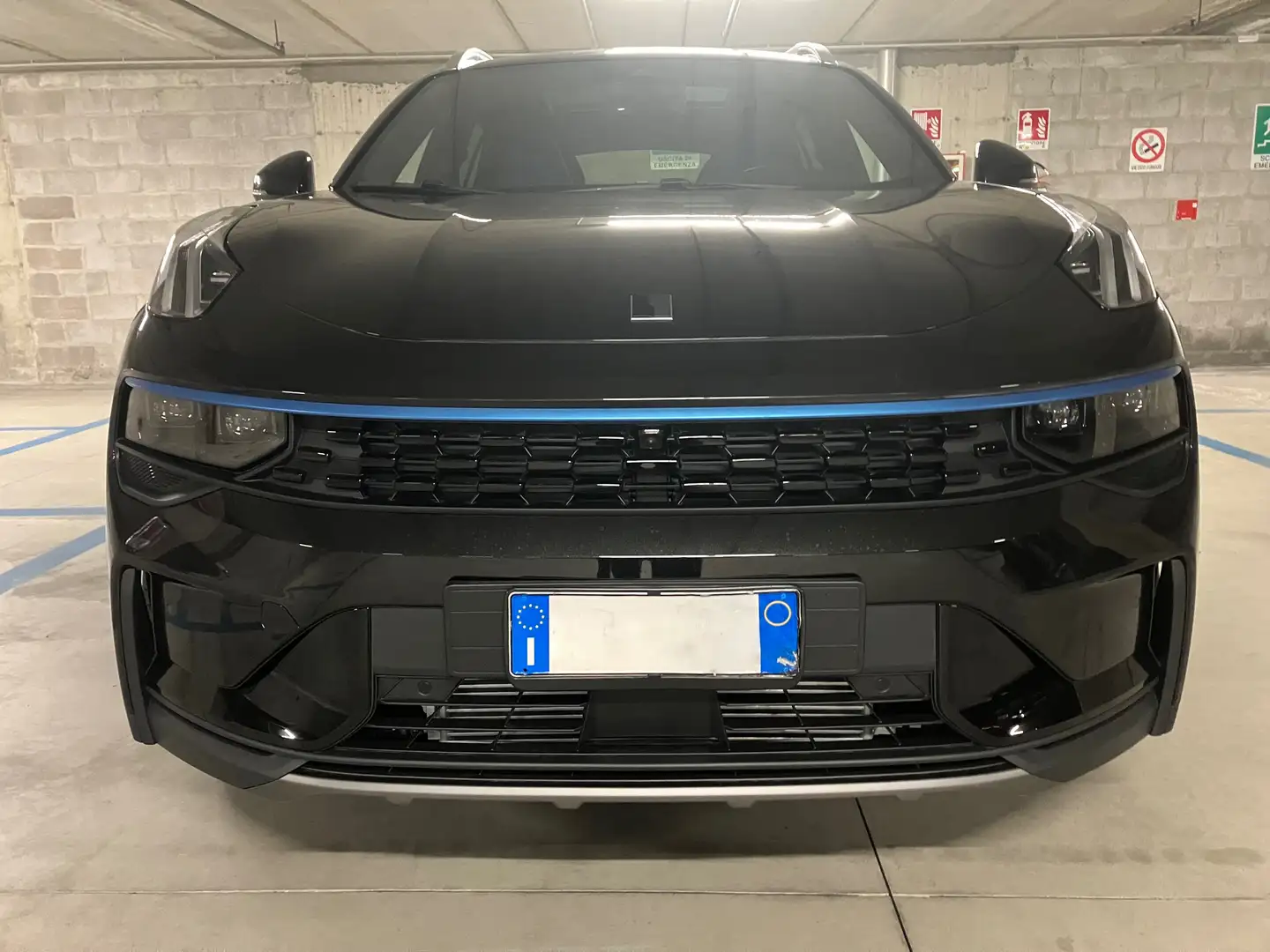 Lynk & Co 01 01 1.5 td phev auto Schwarz - 2