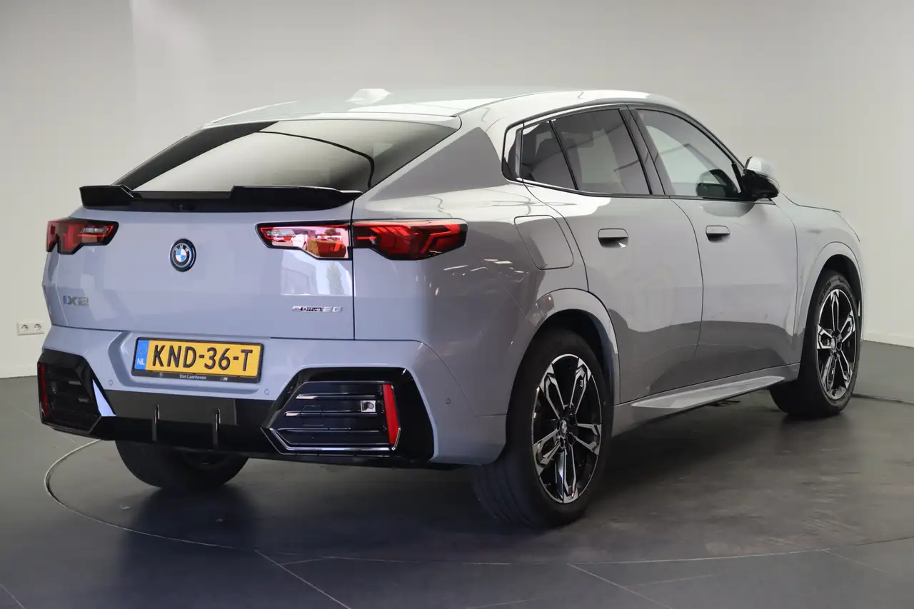 BMW iX2 2026