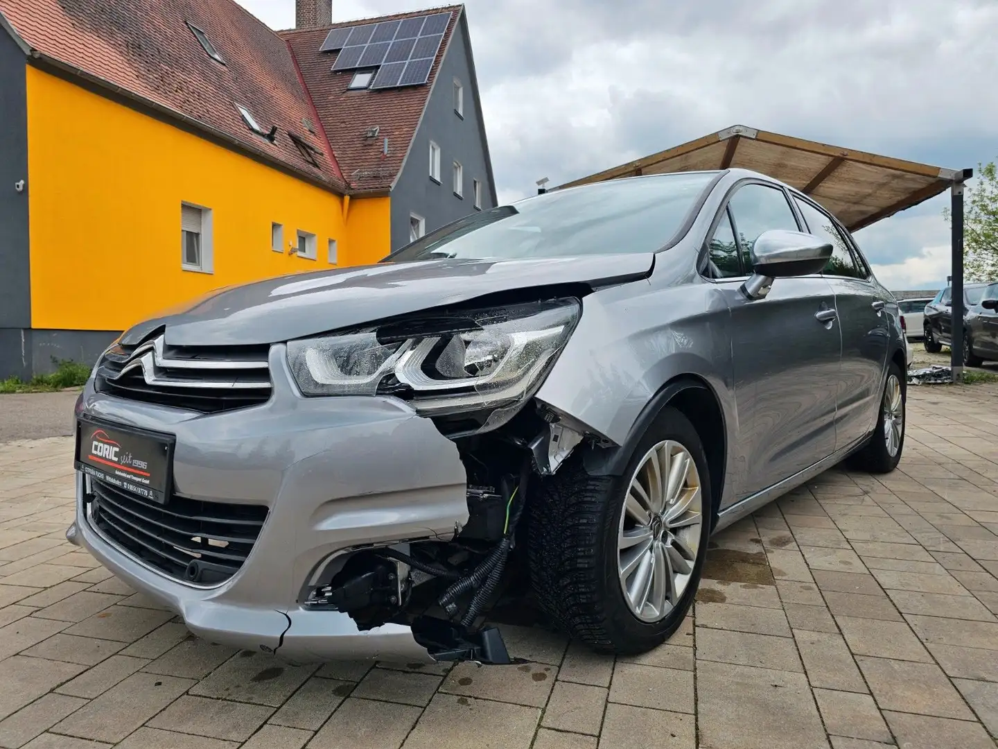 Citroen C4 Lim. Selection Grau - 2