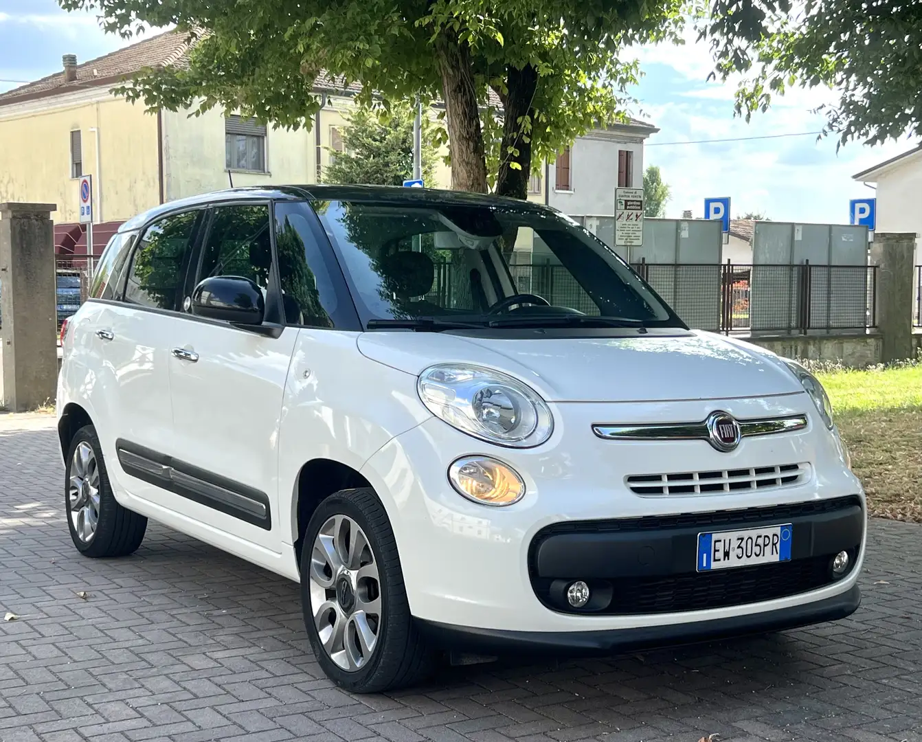 Fiat 500L Living 0.9 t.air t. natural power Lounge 80cv - 2