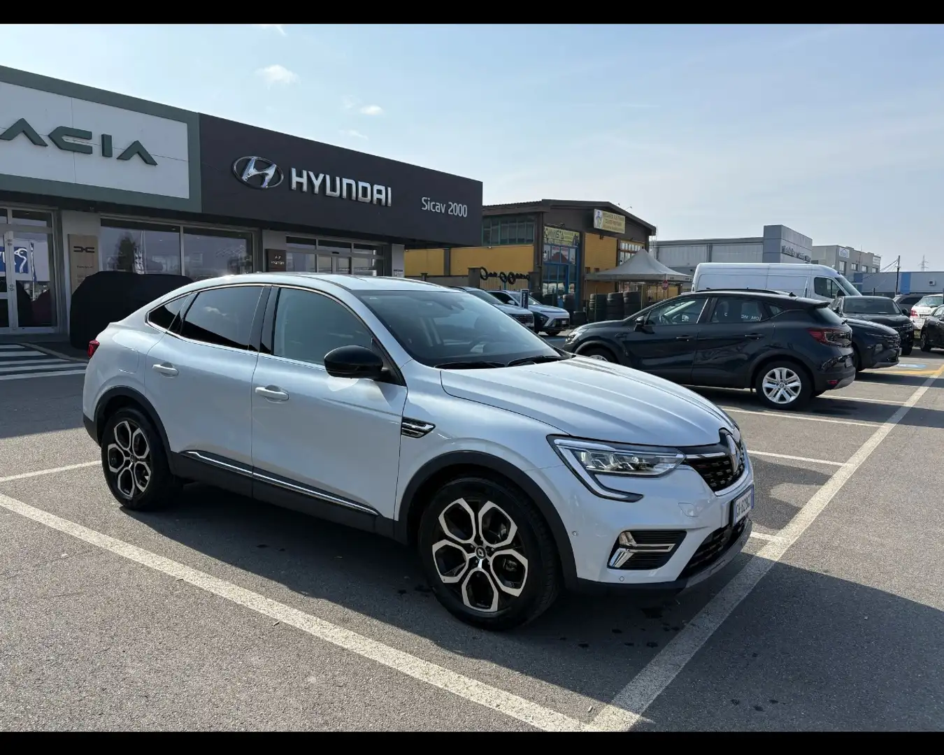 Renault Arkana 1.6 E-TECH HYBRID INTENS 145CV Blanc - 1