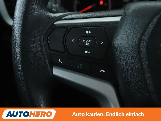 Isuzu D-Max view 25