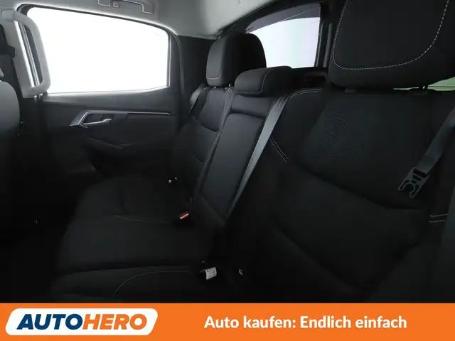 Isuzu D-Max view 14