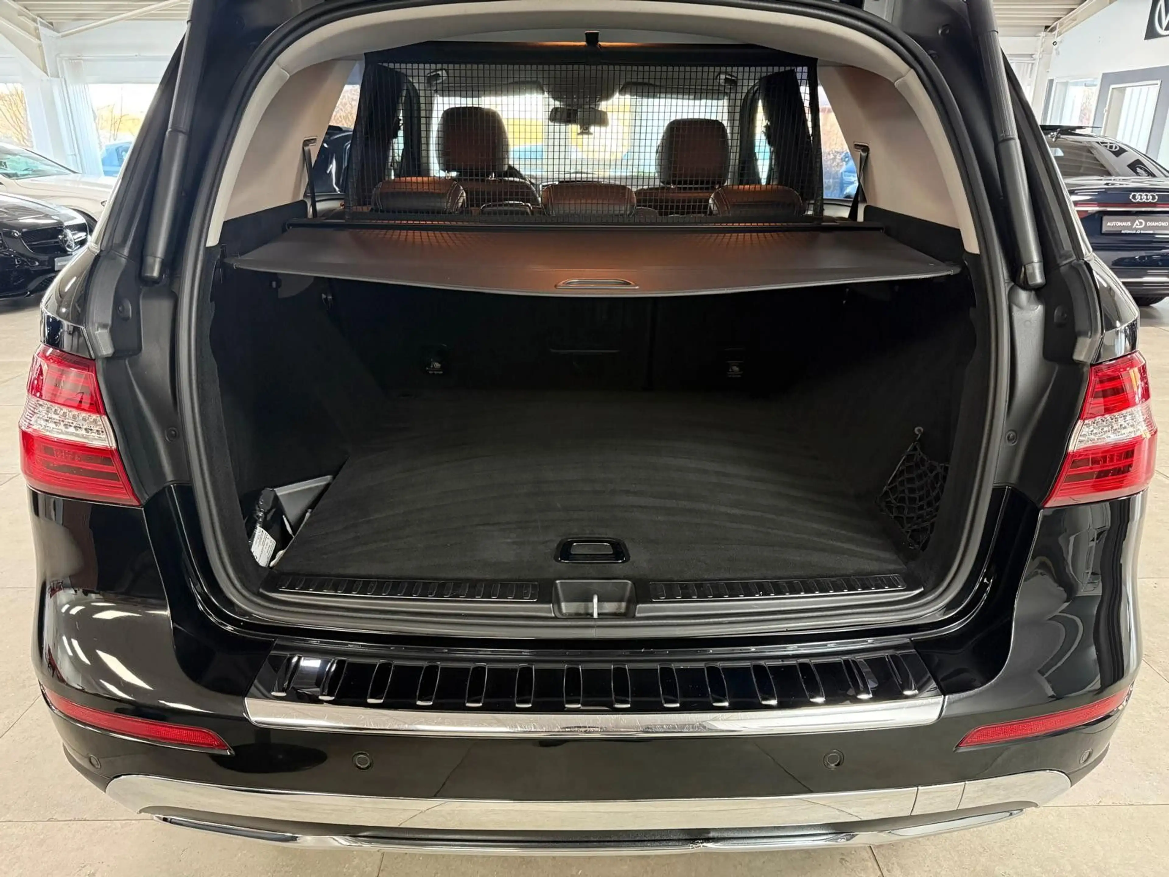 Mercedes-Benz ML 350 BlueTec* 4-MATIC * KAMERA * LUFTFAHRWERK * — photo 12