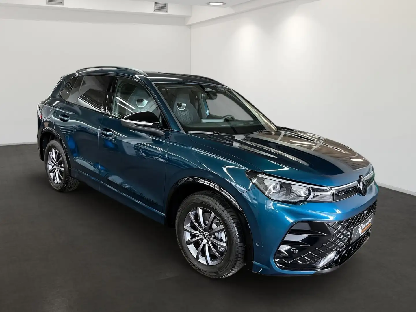 Volkswagen Tiguan R-Line 2,0 l TDI SCR 110 kW (150 PS) 7-Ga Blau - 2