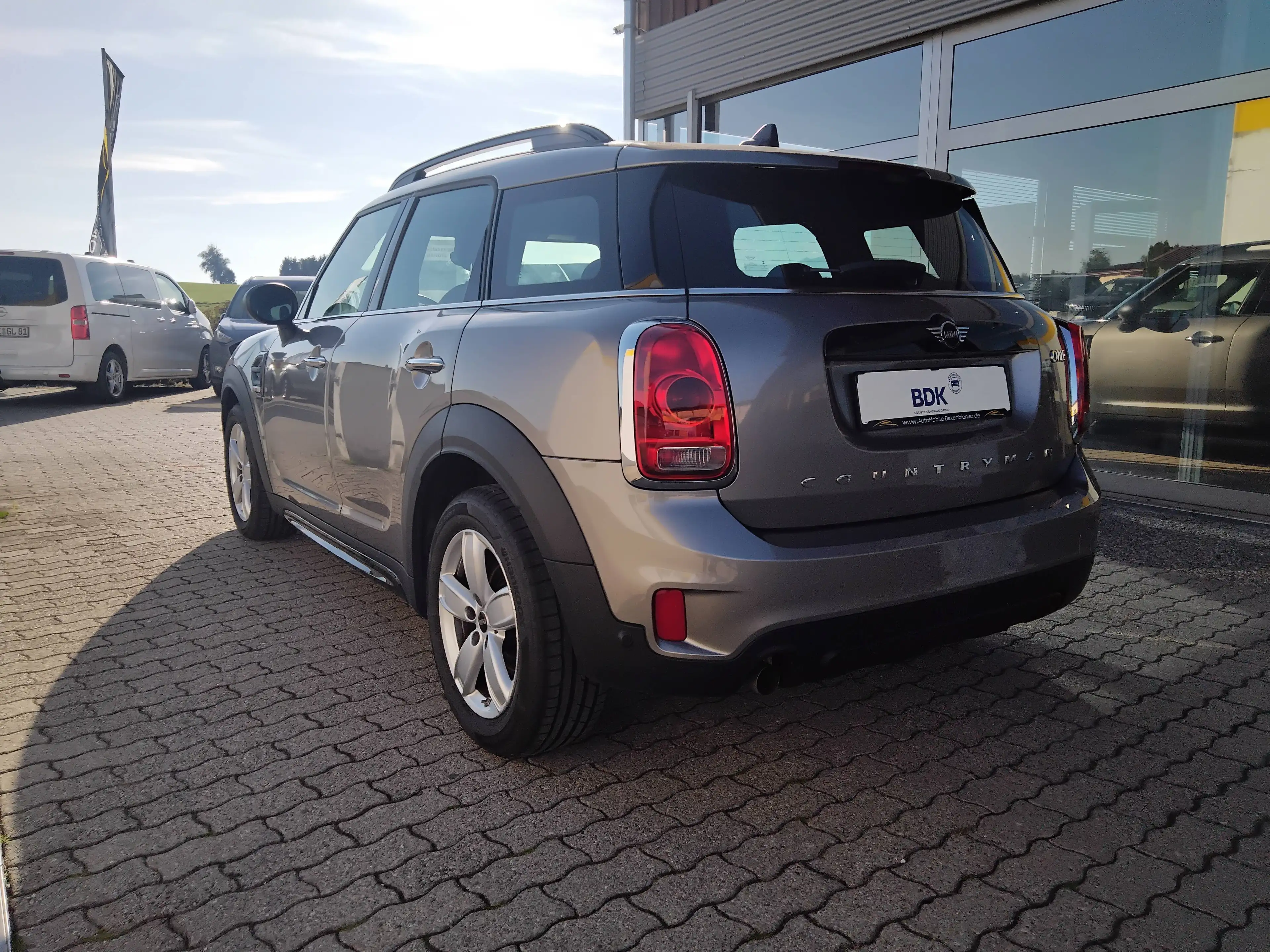 MINI One Countryman One — photo 12