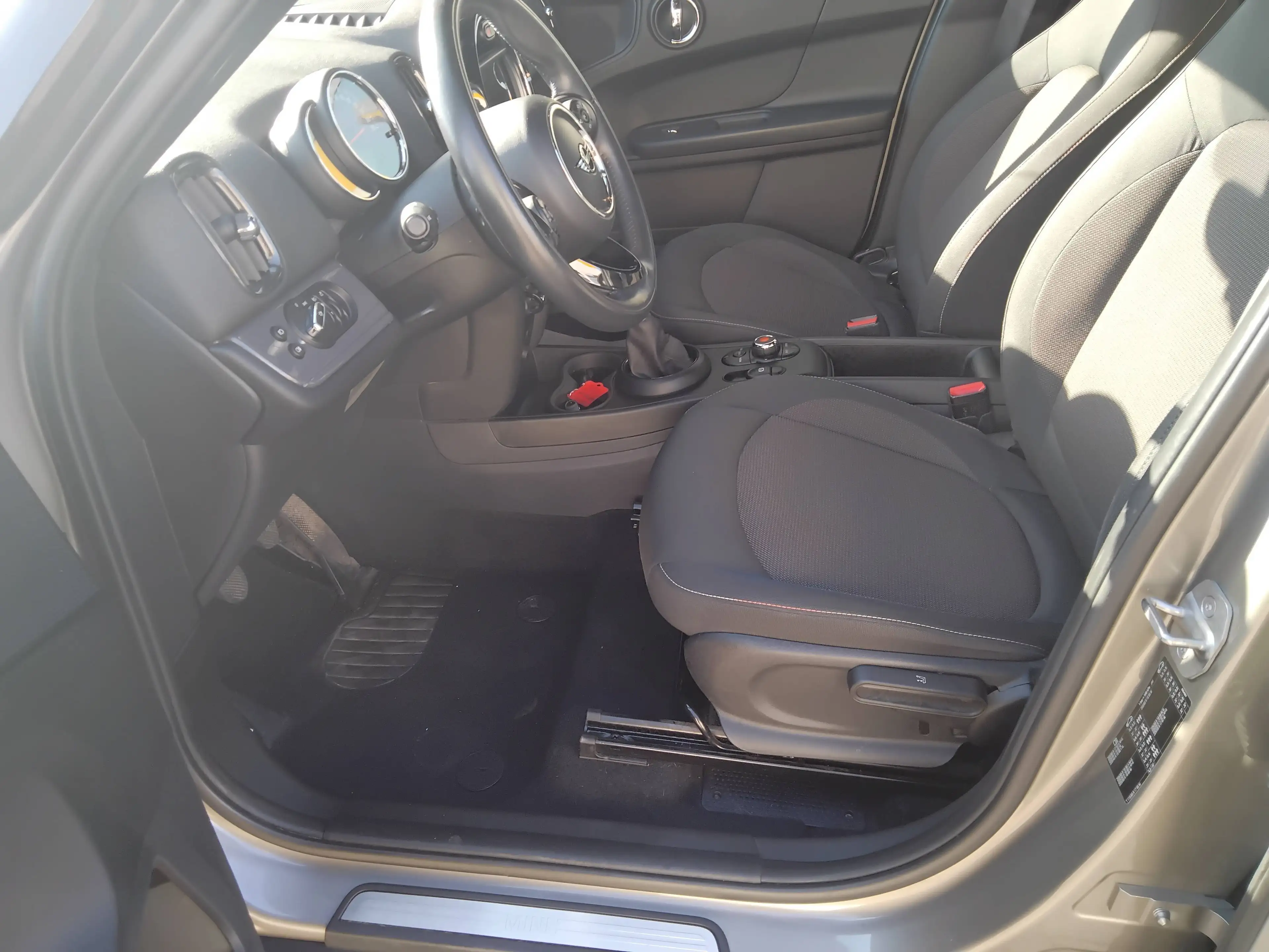 MINI One Countryman One — photo 6