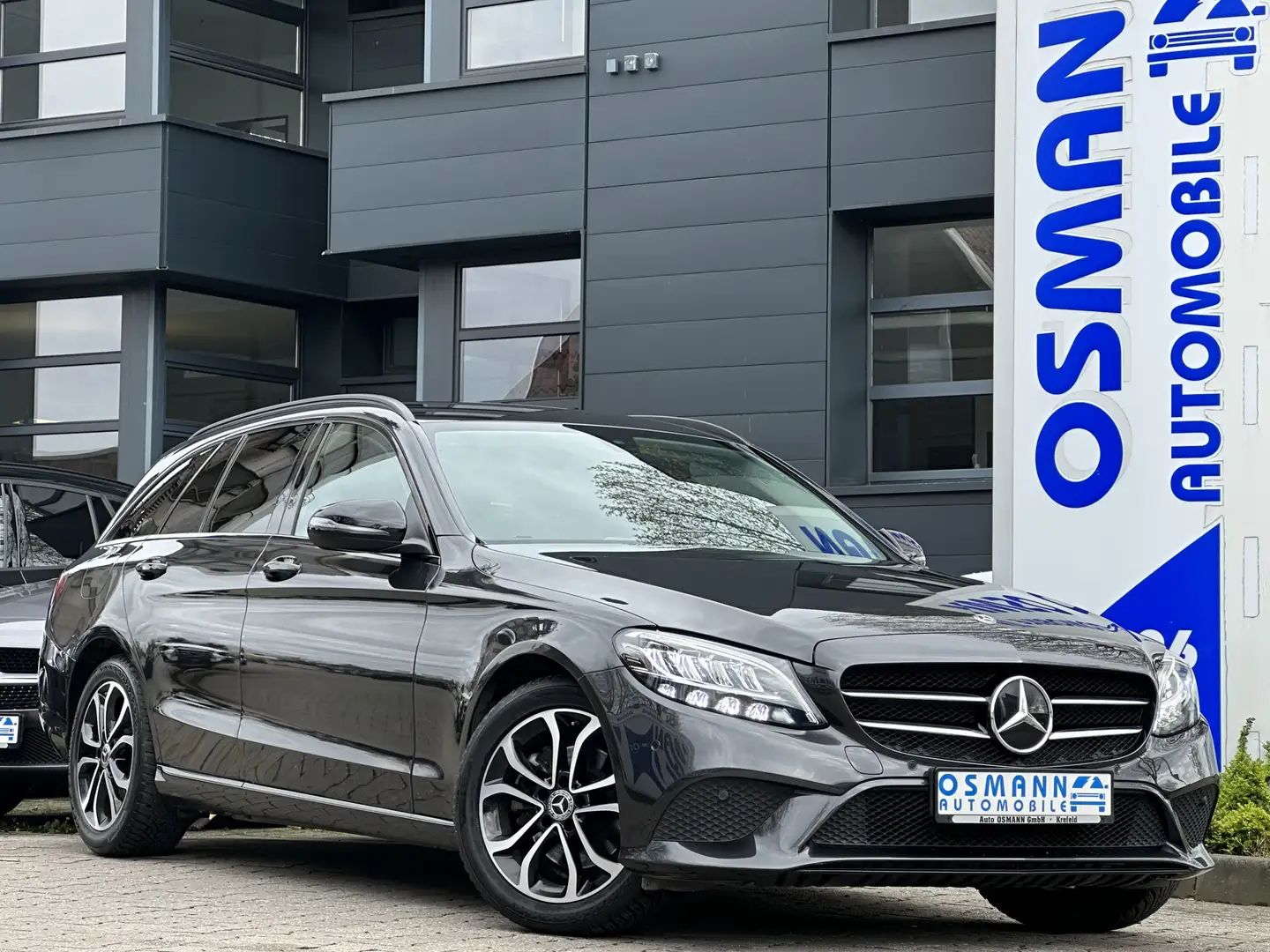 Mercedes-Benz C 200 dT 9G Avantgarde Night Paket LED High P. Grau - 2