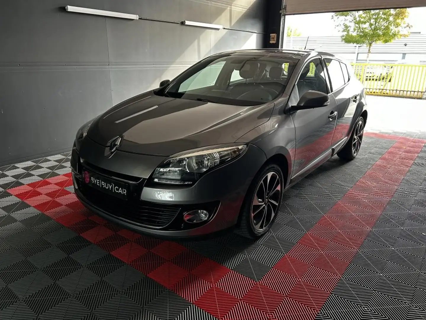 Renault Megane III 1.2 Energy TCe - 115ch  PHASE 2 Gris - 1