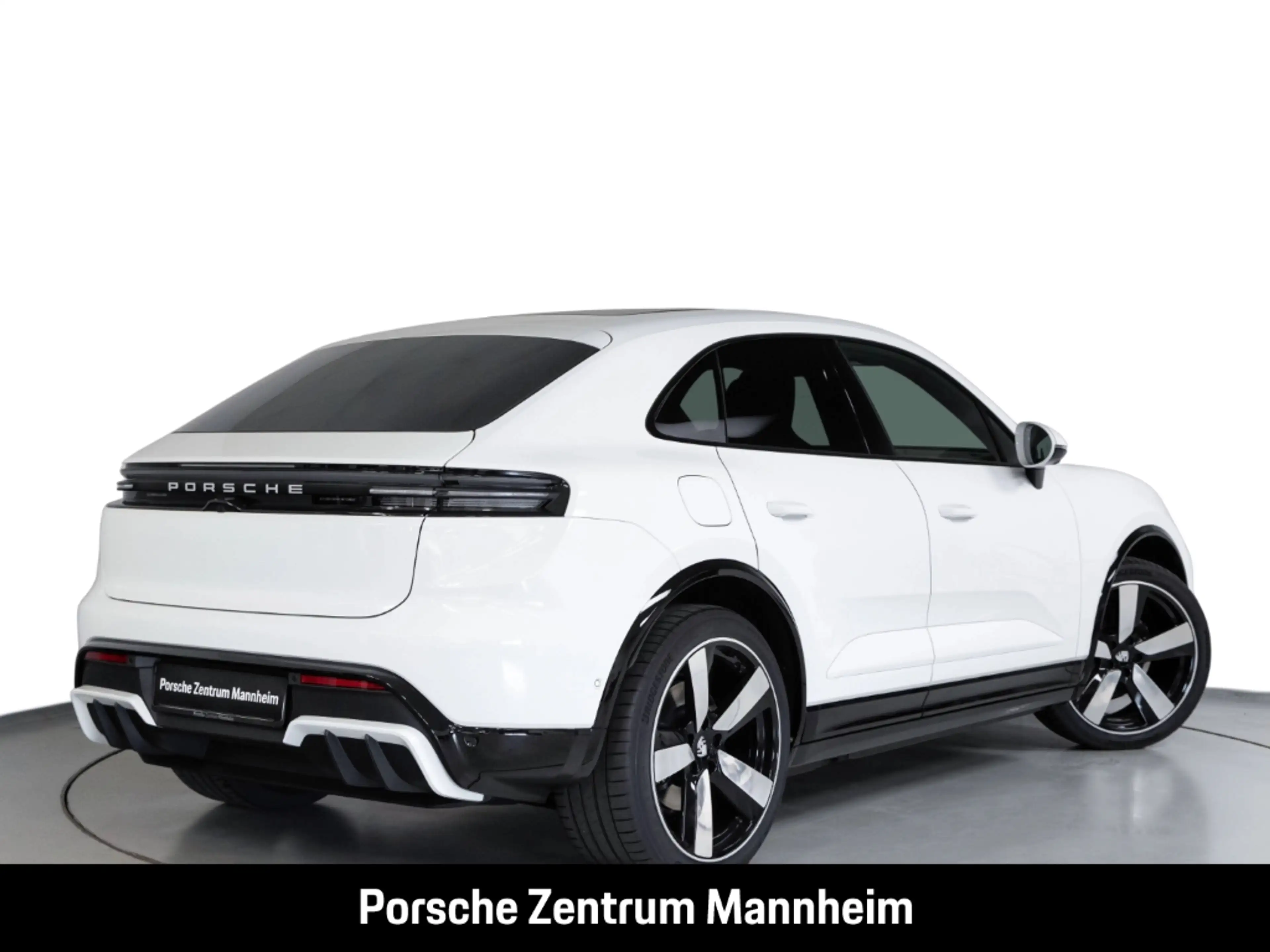 Porsche Macan Pano SportDesign Luftfederung 360°Abstandstempomat — photo 11