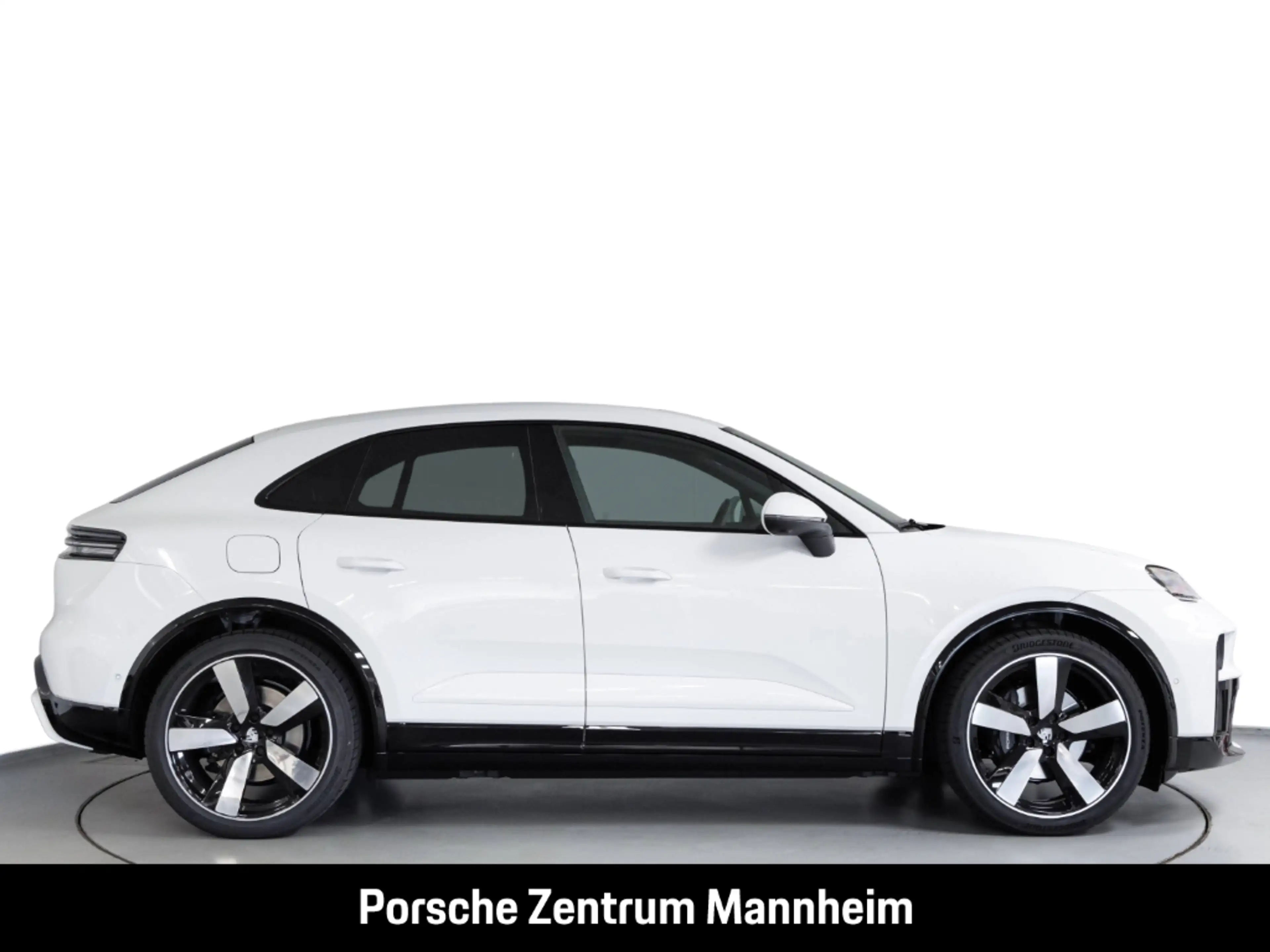 Porsche Macan Pano SportDesign Luftfederung 360°Abstandstempomat — photo 10