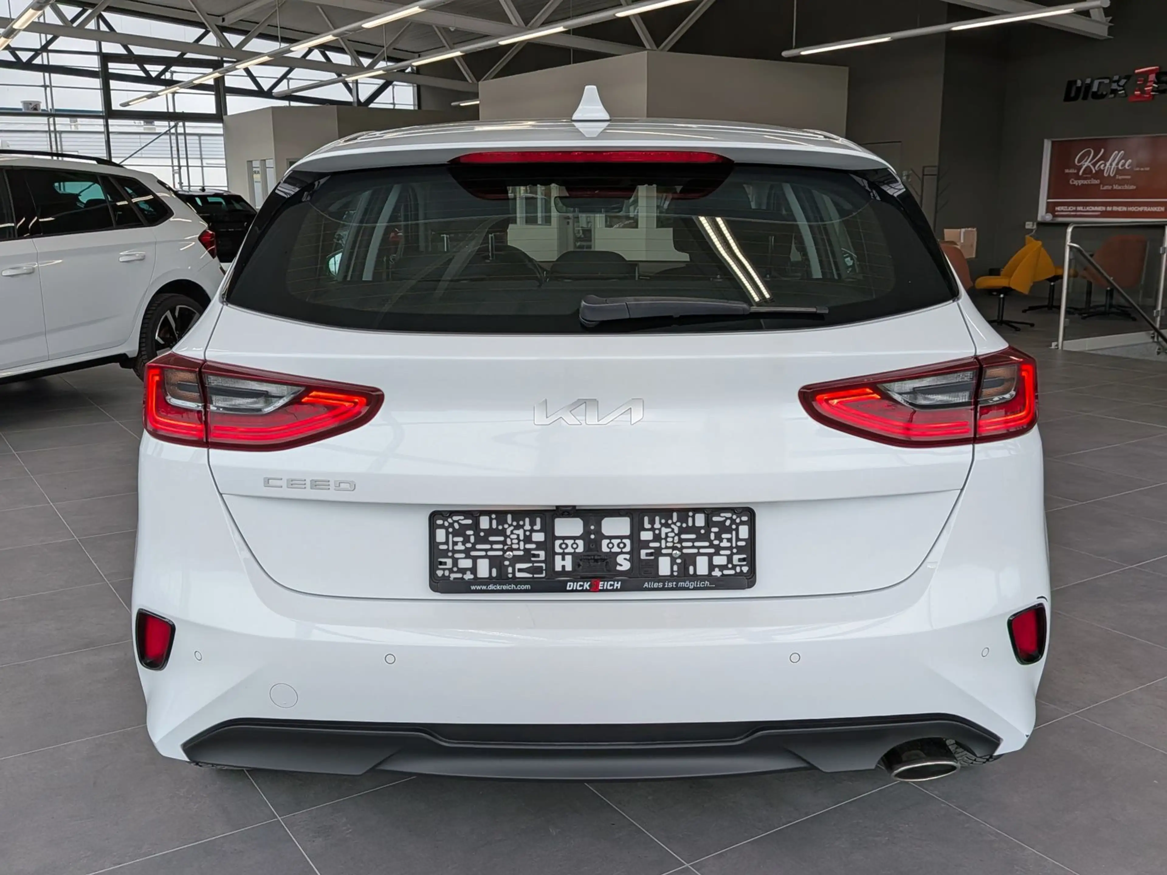 Kia Ceed / cee'd 1.5 DCT Spirit LED JBL Cam 7J-Gar. — photo 6