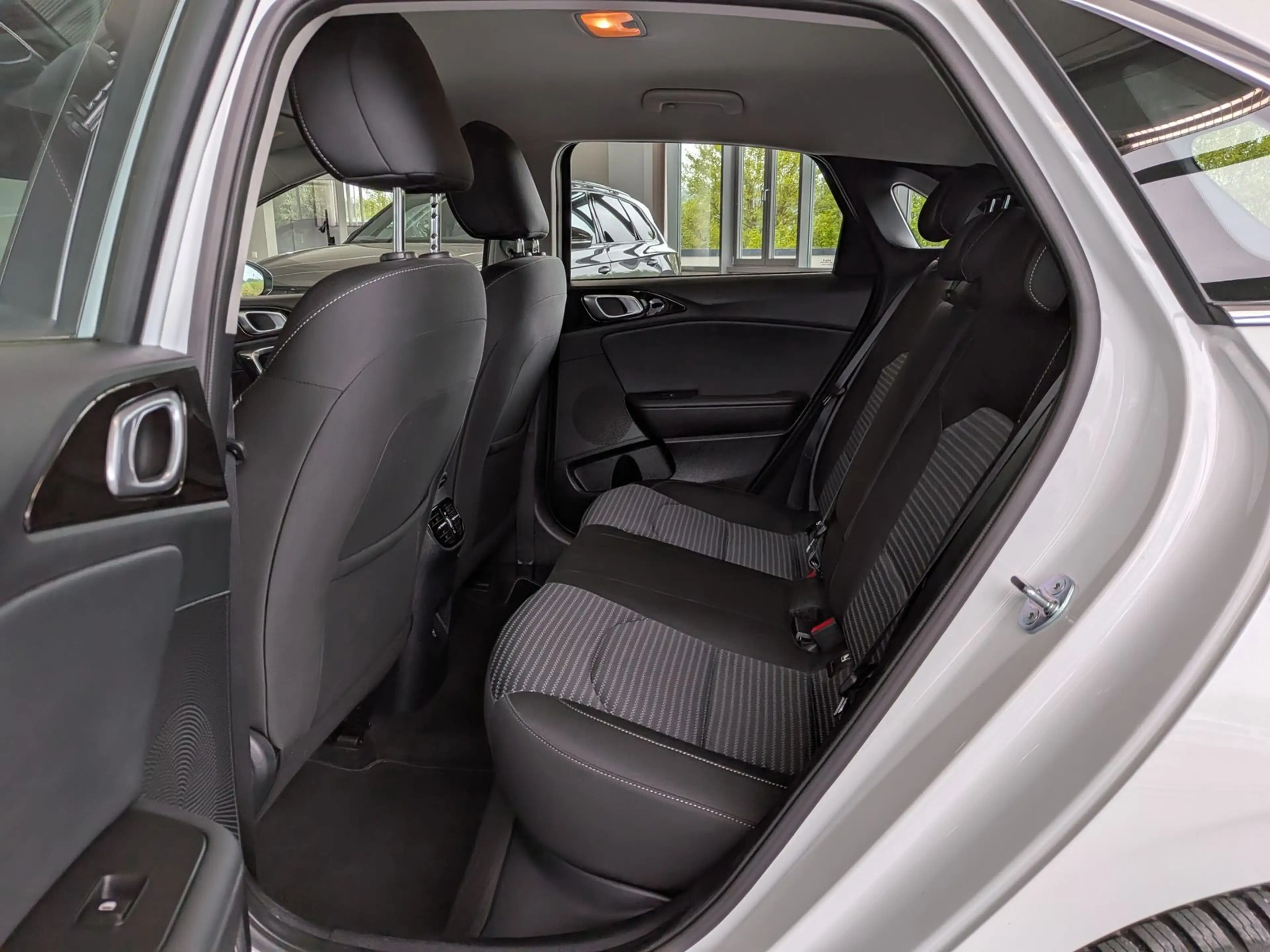 Kia Ceed / cee'd 1.5 DCT Spirit LED JBL Cam 7J-Gar. — photo 12