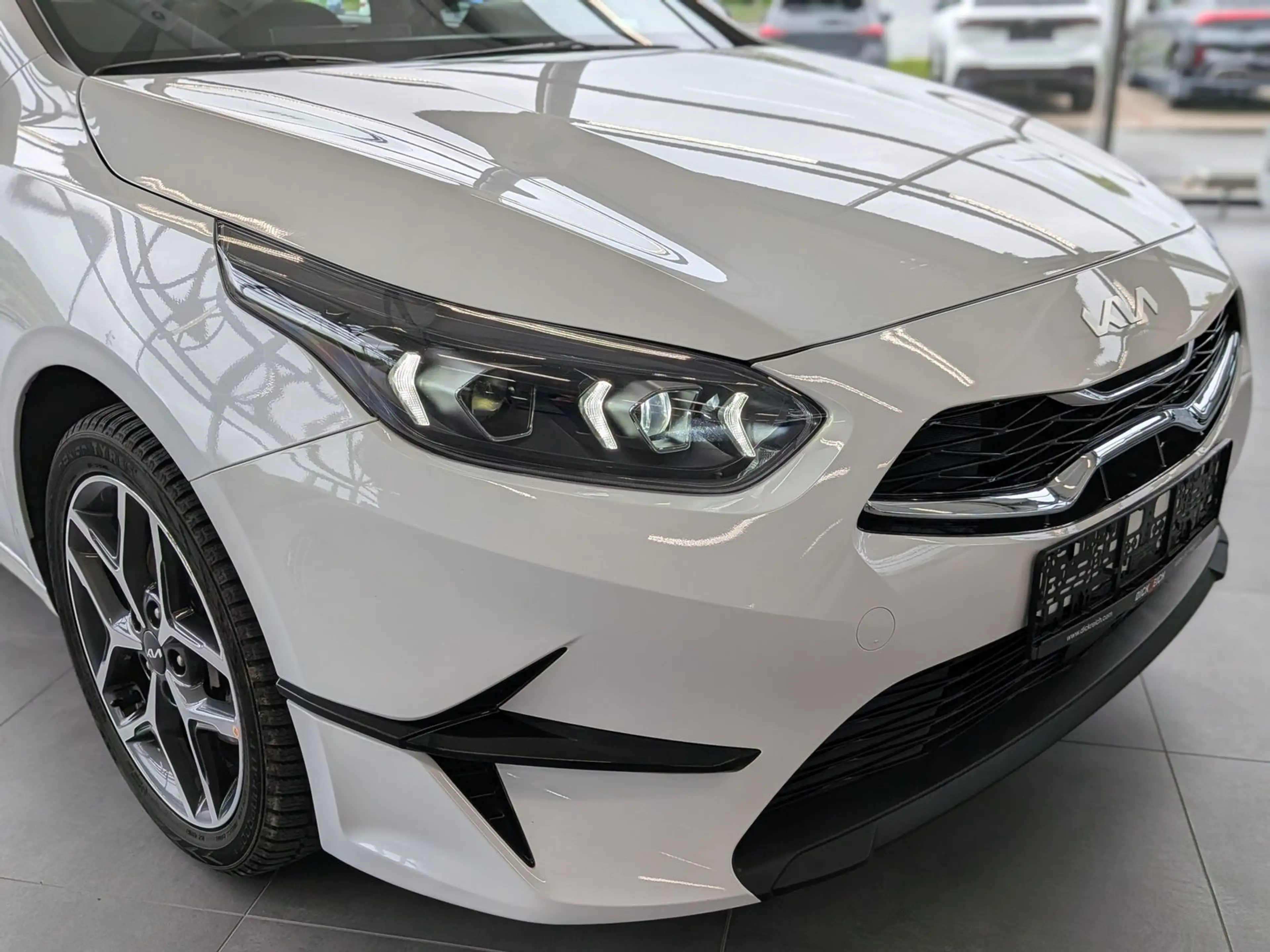 Kia Ceed / cee'd 1.5 DCT Spirit LED JBL Cam 7J-Gar. — photo 8