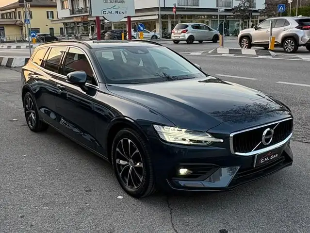Volvo V60 V60 2.0 b4 Momentum Business Pro auto