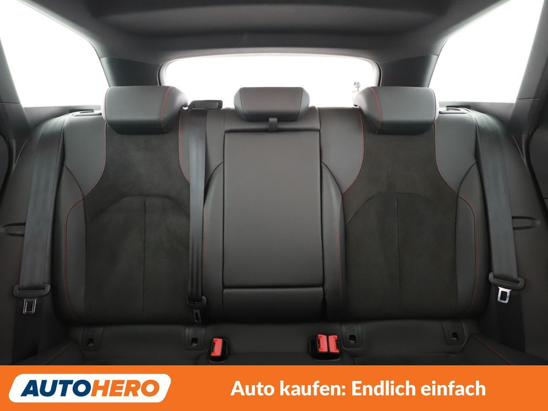 SEAT Leon 1.5 TSI ACT FR Black Edition Plus — photo 15