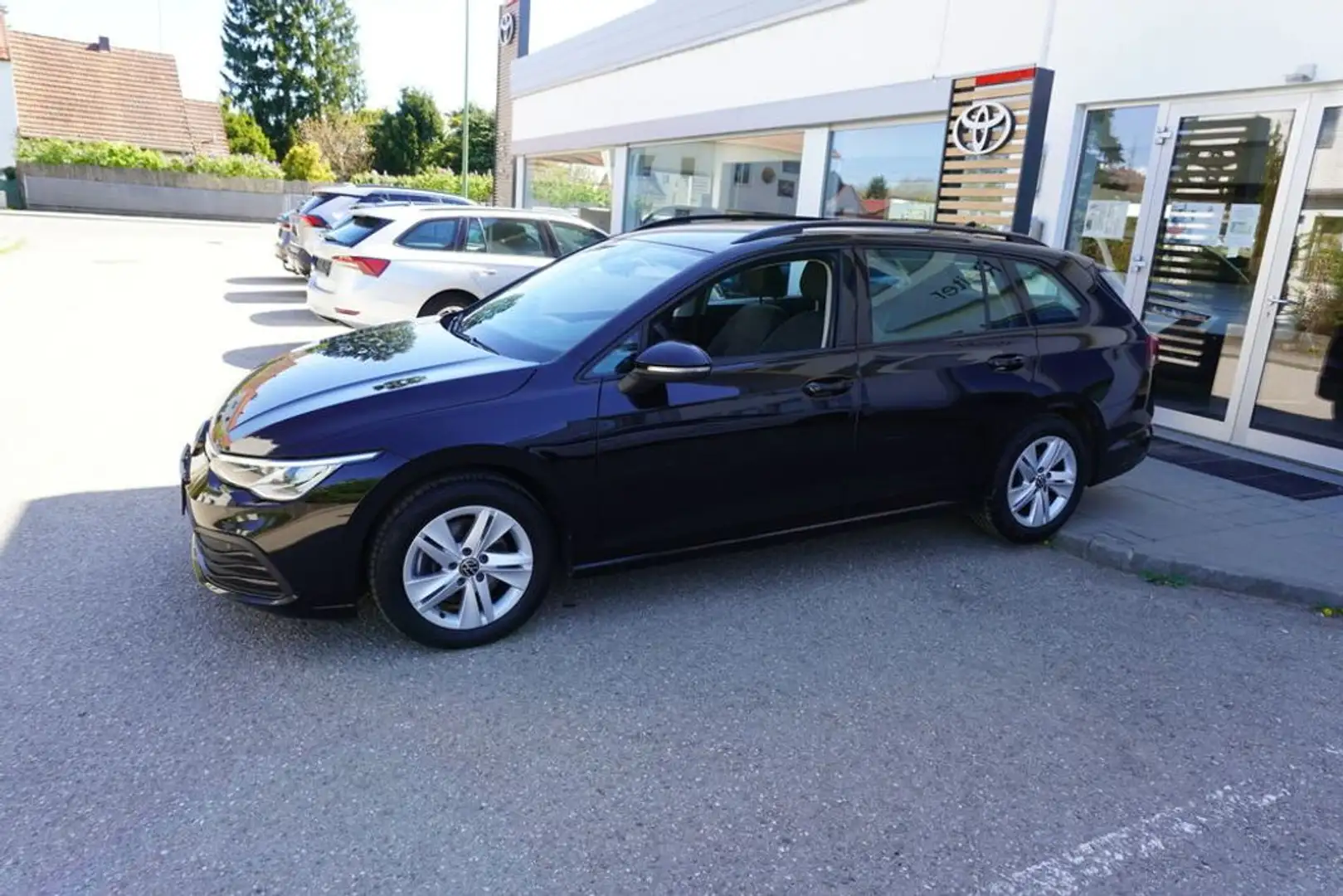 Volkswagen Golf Variant 2,0 TDI *LED*SHZ*VIRTUAL* Schwarz - 2