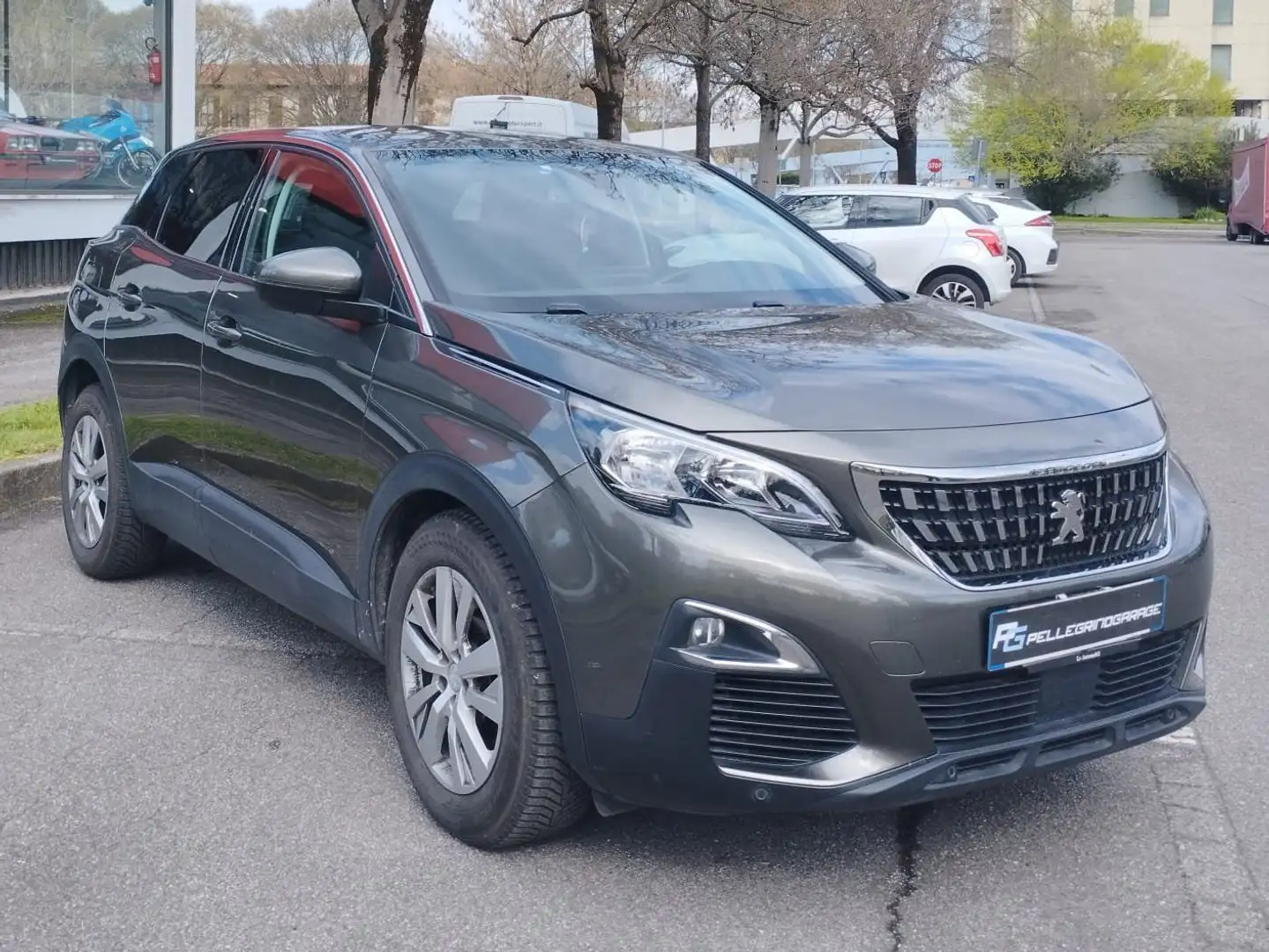 Peugeot 3008 1.5 bluehdi Active Grigio - 1