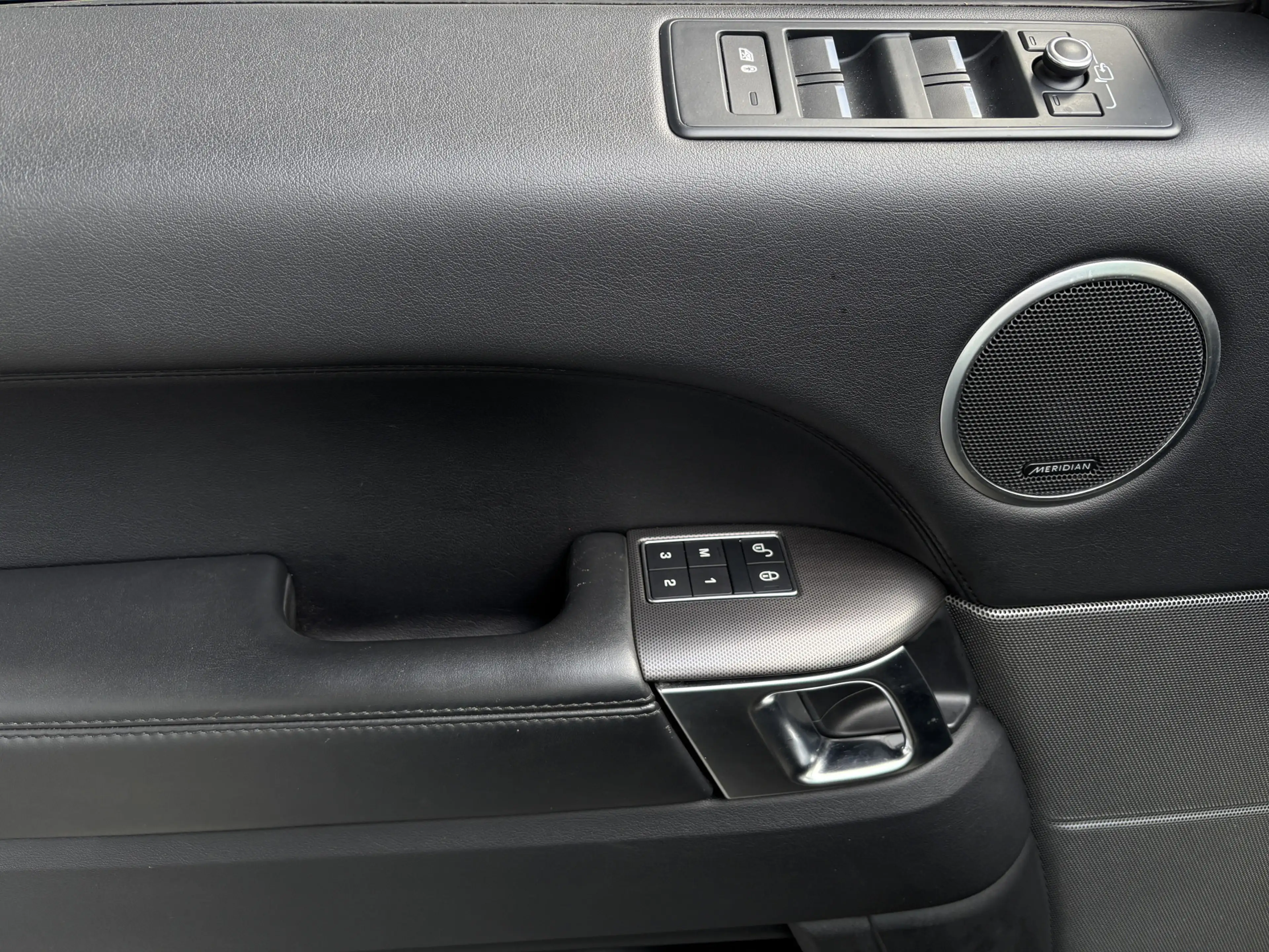 Land Rover Range Rover Sport 3.0 SDV6 Meridian Head-Up Standverwarming — photo 6