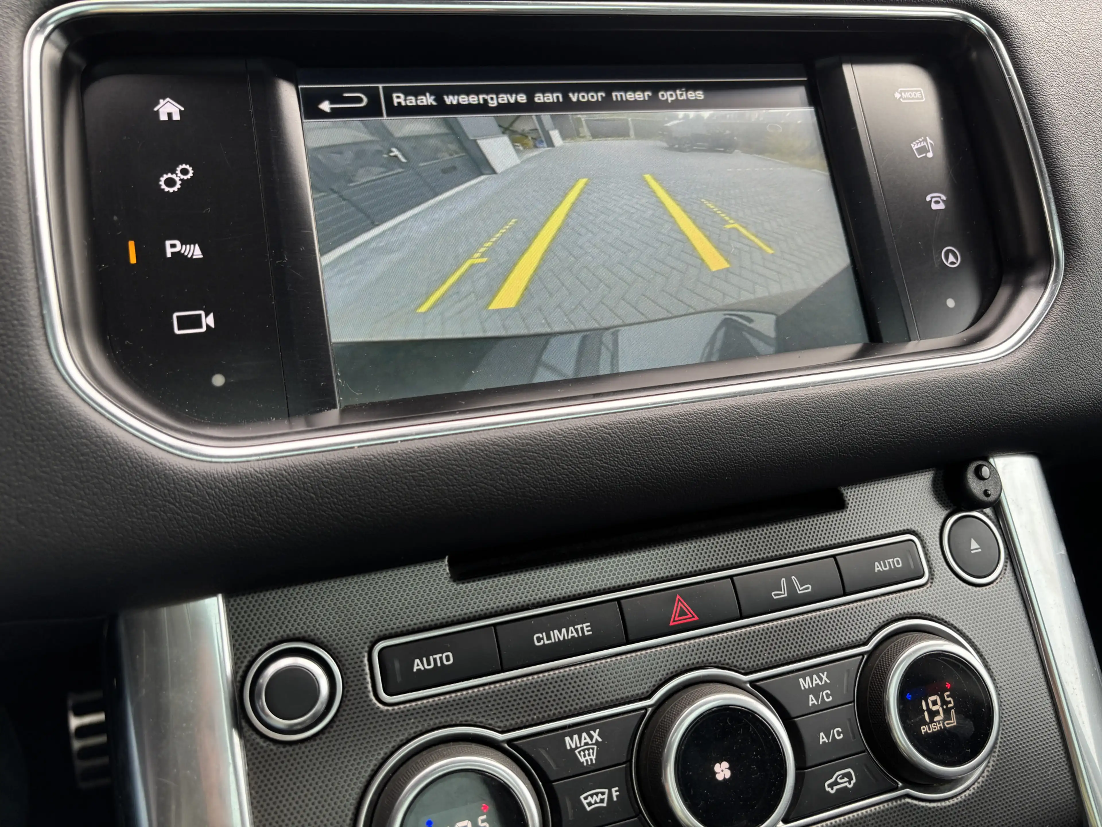 Land Rover Range Rover Sport 3.0 SDV6 Meridian Head-Up Standverwarming — photo 11