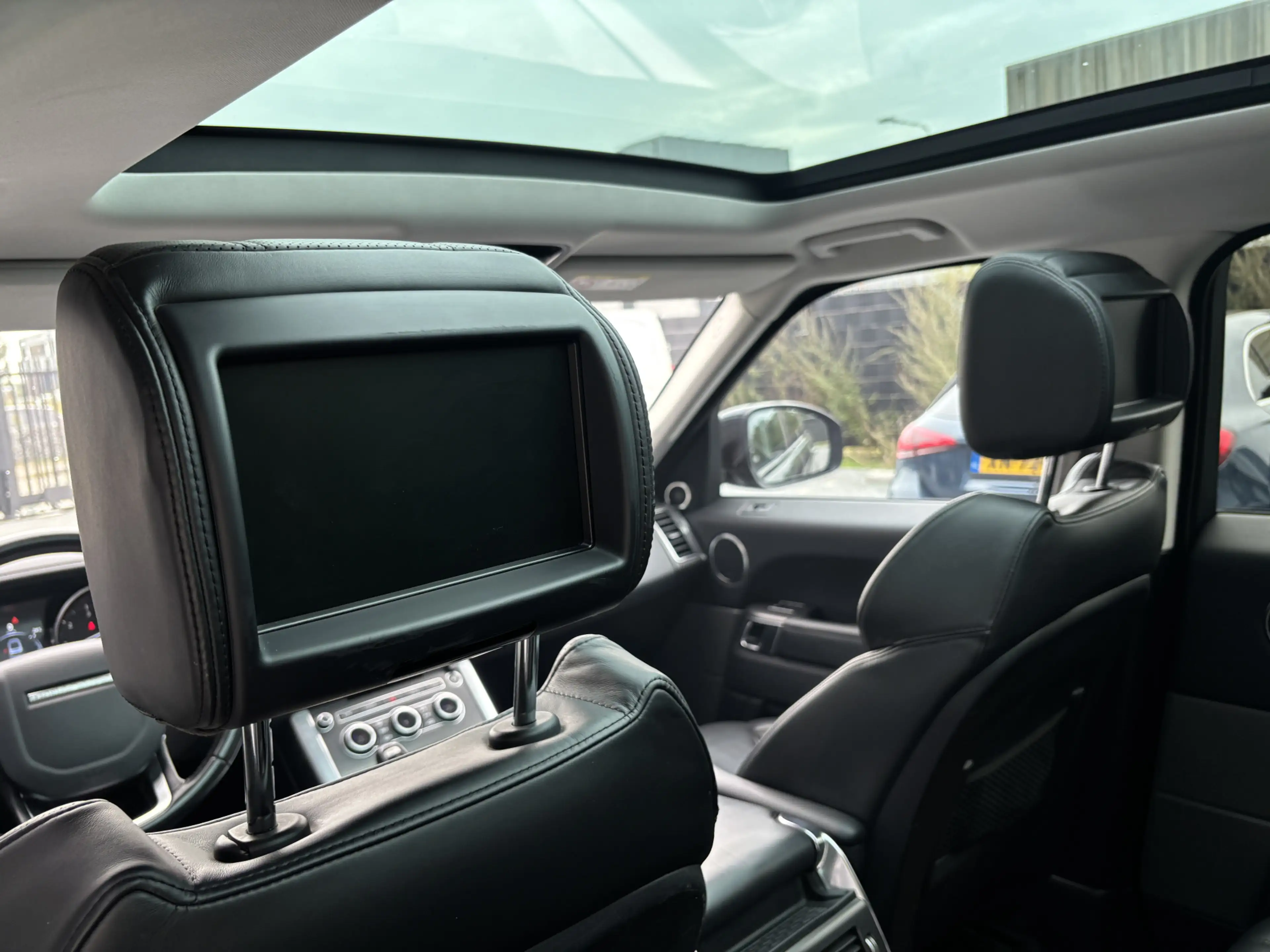 Land Rover Range Rover Sport 3.0 SDV6 Meridian Head-Up Standverwarming — photo 8