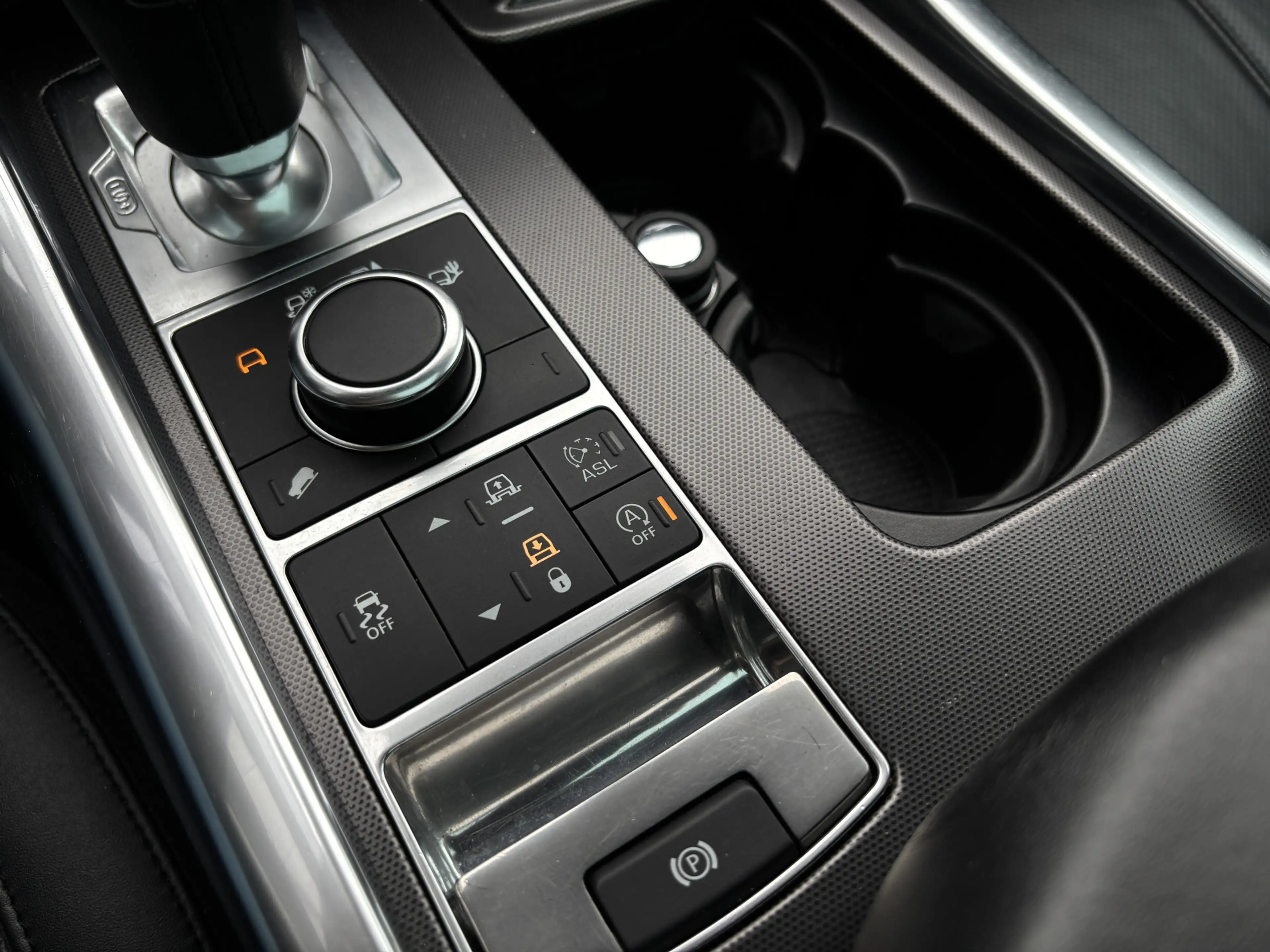 Land Rover Range Rover Sport 3.0 SDV6 Meridian Head-Up Standverwarming — photo 13