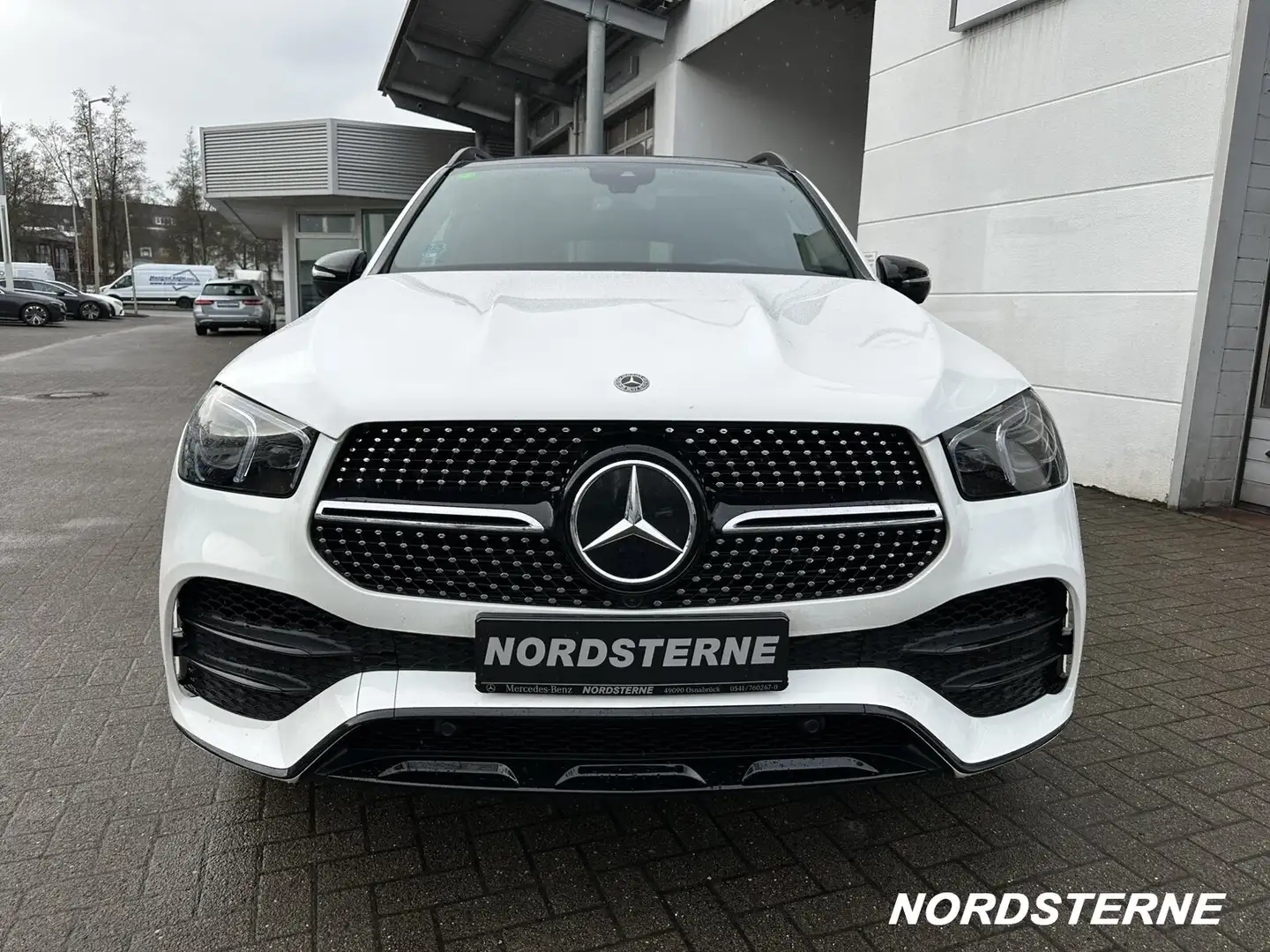 Mercedes-Benz GLE 400 GLE 400 d 4MATIC AMG Pano Bur. 360 Night Memory Weiß - 2
