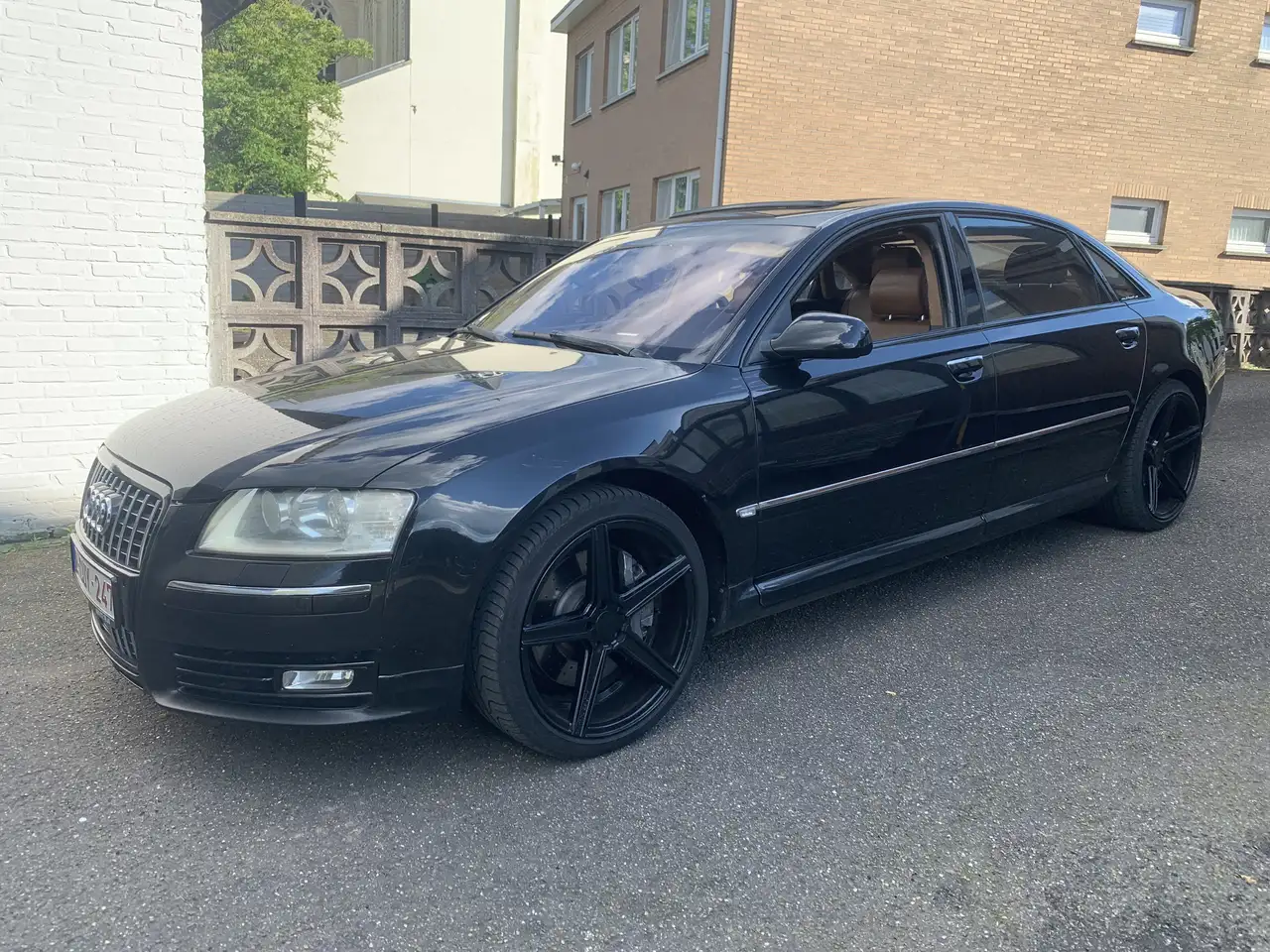 Audi A8 Long 4.2i V8 40v Quattro Tiptronic — photo 1 of 5