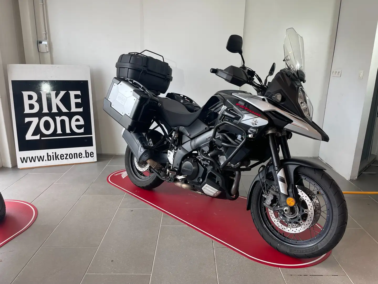 Suzuki V-Strom 1000 Zwart - 1