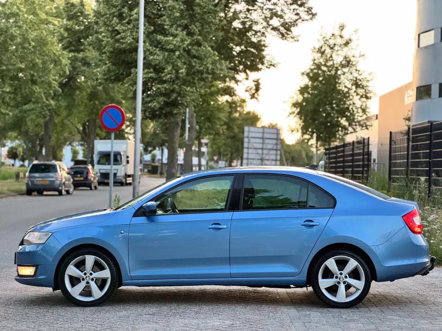 Skoda Rapid/Spaceback 1.2 TSI Greentech Elegance Businessline/NAVI/PSENS Kék - 2