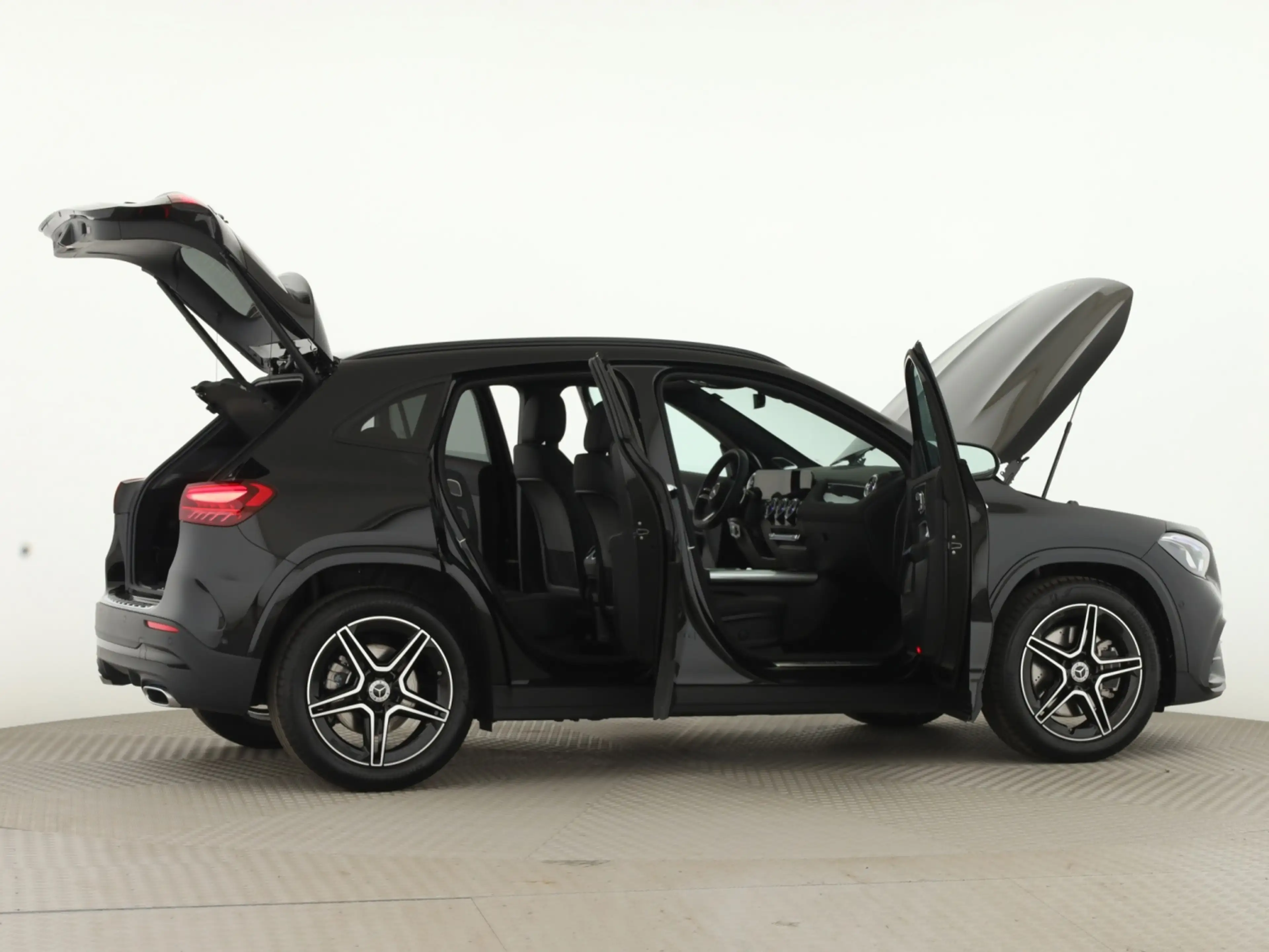 Mercedes-Benz GLA 250 4MATIC AMG*Burmester*Pano*Night*Fahrass. — photo 8