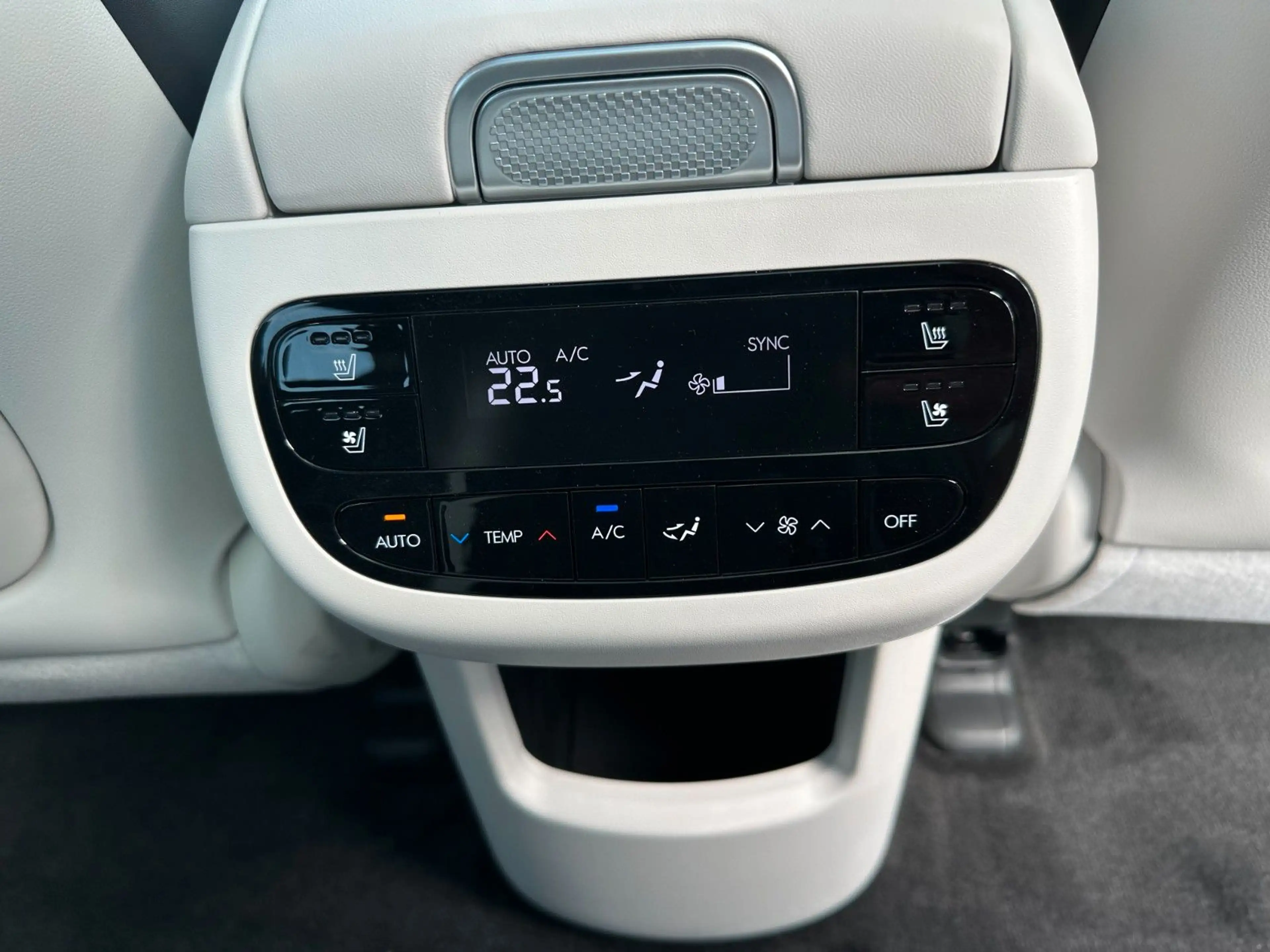 Hyundai IONIQ 9 110 kWh 4WD Calligraphy Reichw.600km — photo 14