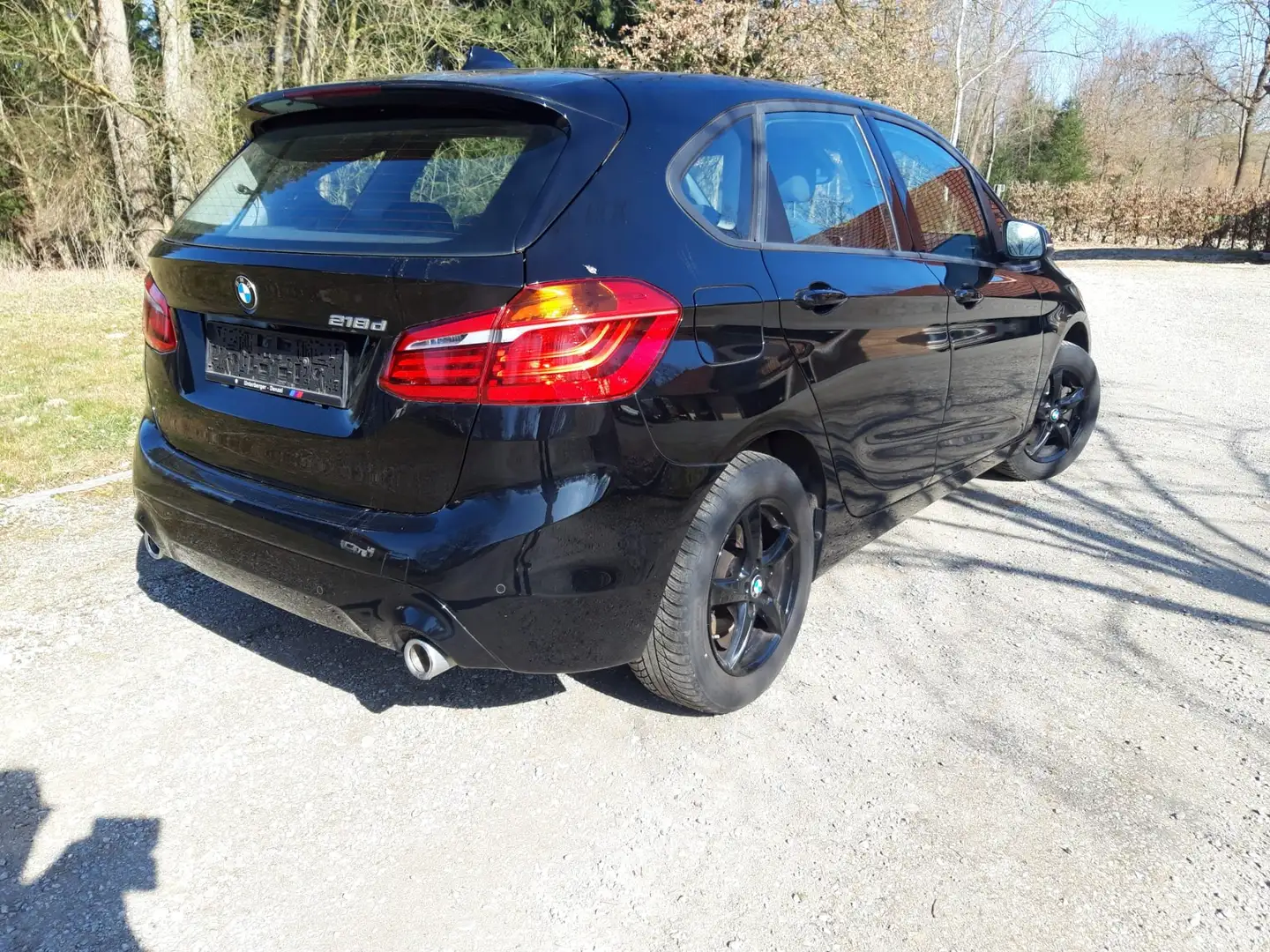 BMW 218 218d Active Tourer Schwarz - 2