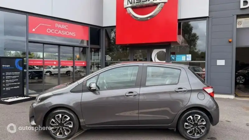 TOYOTA Yaris