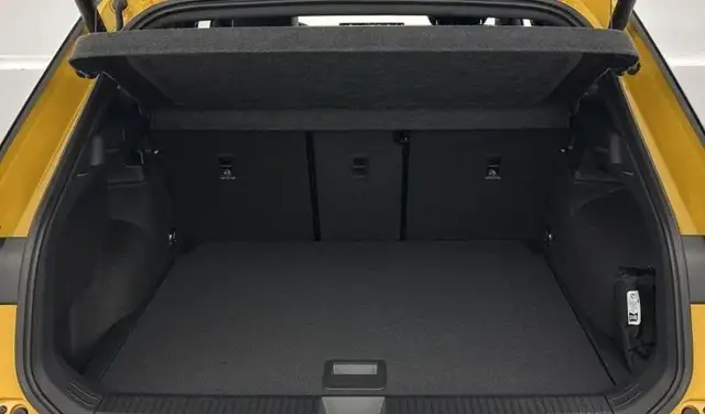 Volkswagen T-Roc view 10