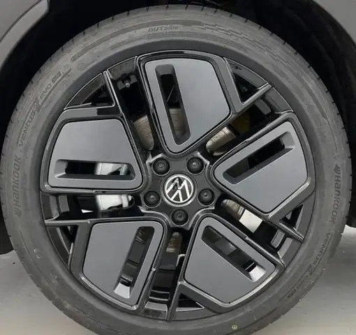 Volkswagen T-Roc view 9