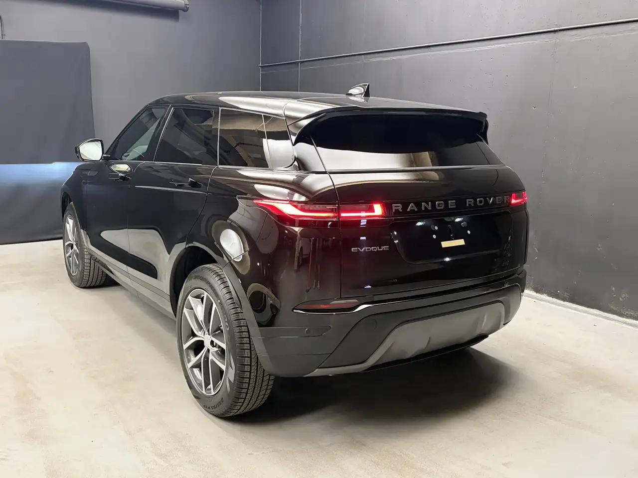 Land Rover Range Rover Evoque photo Land Rover Range Rover Evoque