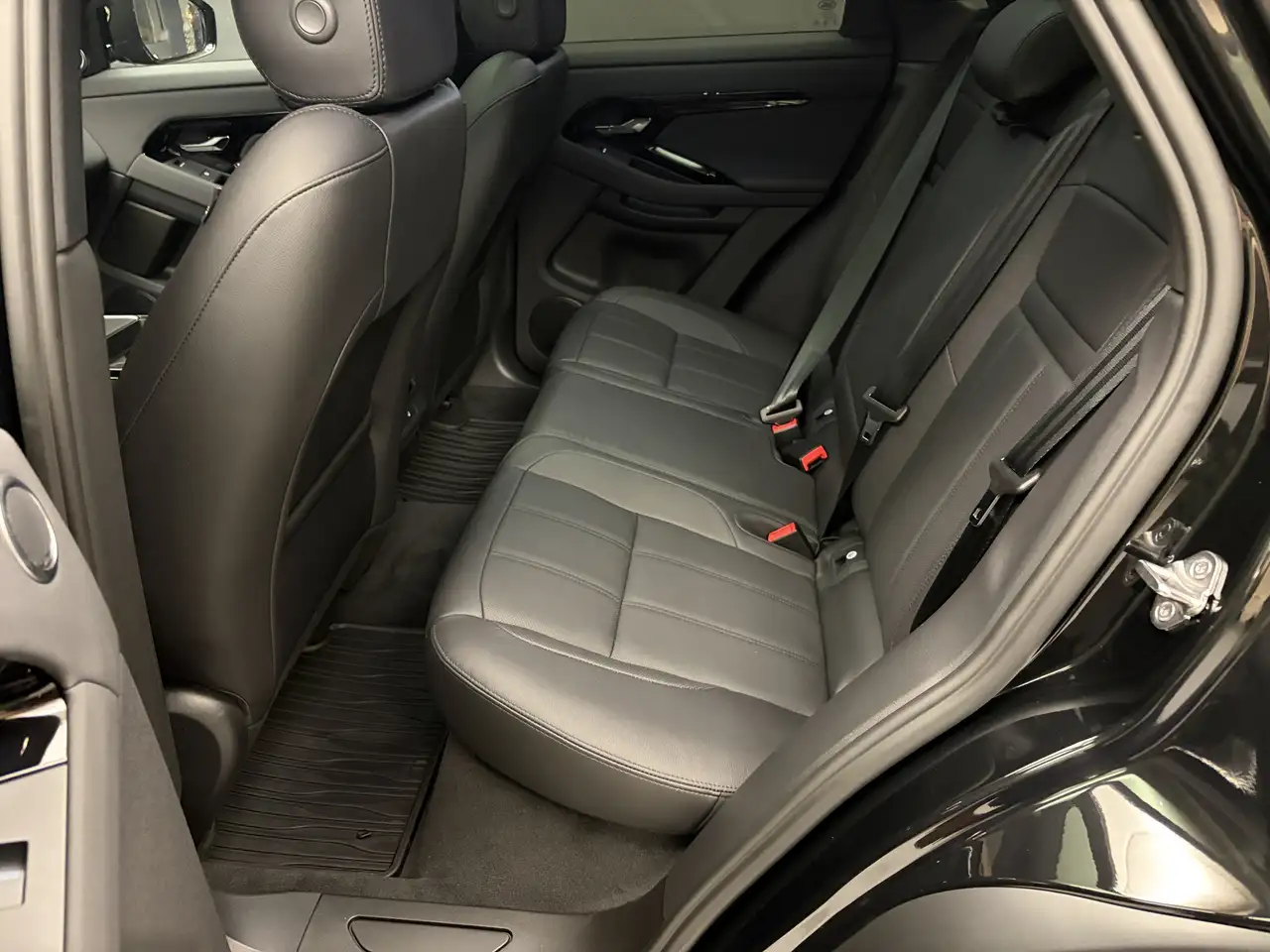 Land Rover Range Rover Evoque photo Land Rover Range Rover Evoque