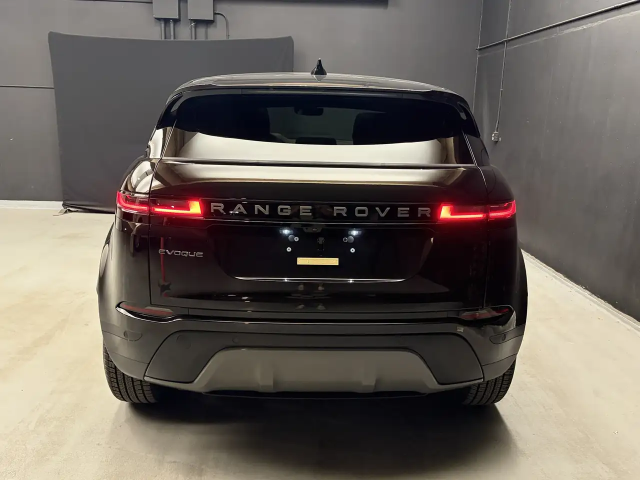 Land Rover Range Rover Evoque photo Land Rover Range Rover Evoque
